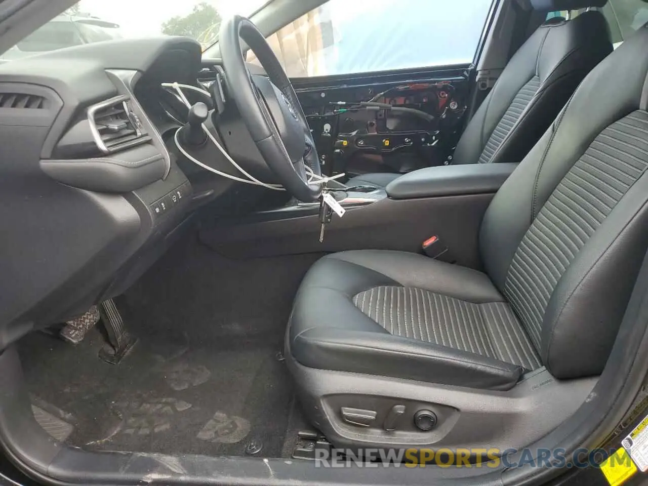 7 fotografías del automóvil dañado 4T1G11AK9LU333095 TOYOTA CAMRY 2020
