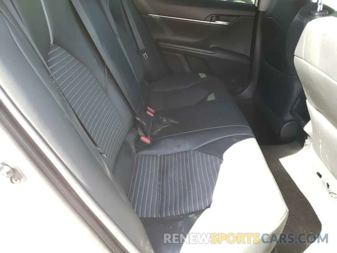 6 fotografías del automóvil dañado 4T1G11AK9LU340256 TOYOTA CAMRY 2020
