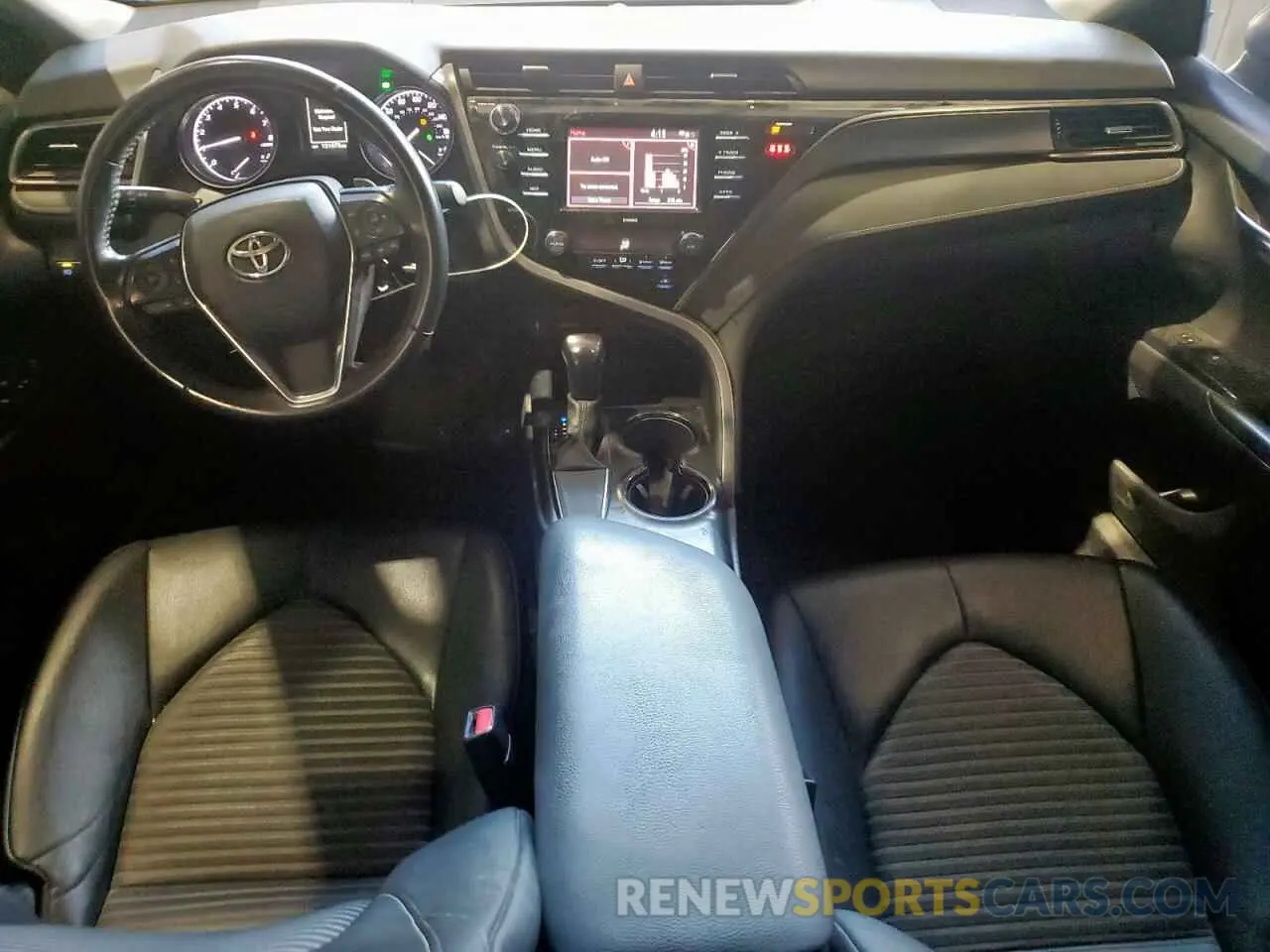 8 fotografías del automóvil dañado 4T1G11AK9LU344016 TOYOTA CAMRY 2020