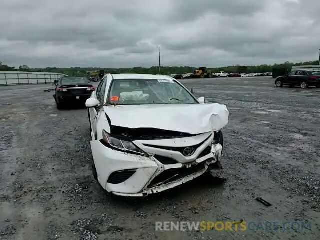 11 fotografías del automóvil dañado 4T1G11AK9LU345439 TOYOTA CAMRY 2020