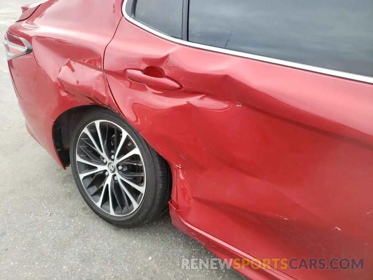 9 fotografías del automóvil dañado 4T1G11AK9LU349054 TOYOTA CAMRY 2020