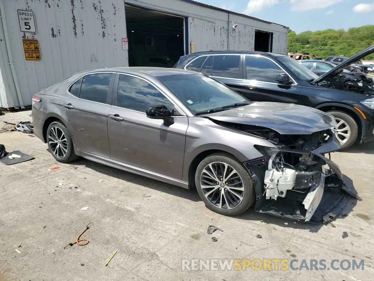 4 fotografías del automóvil dañado 4T1G11AK9LU362970 TOYOTA CAMRY 2020