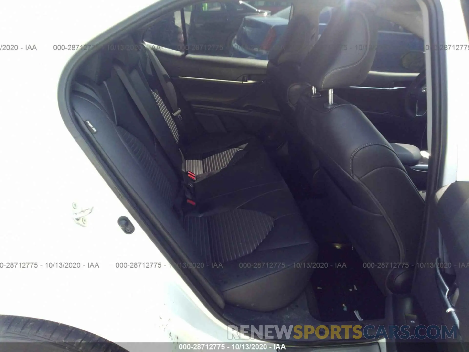 8 fotografías del automóvil dañado 4T1G11AK9LU381289 TOYOTA CAMRY 2020