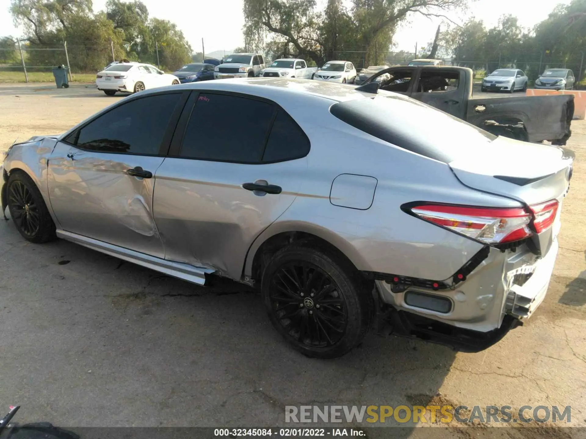 3 fotografías del automóvil dañado 4T1G11AK9LU382507 TOYOTA CAMRY 2020