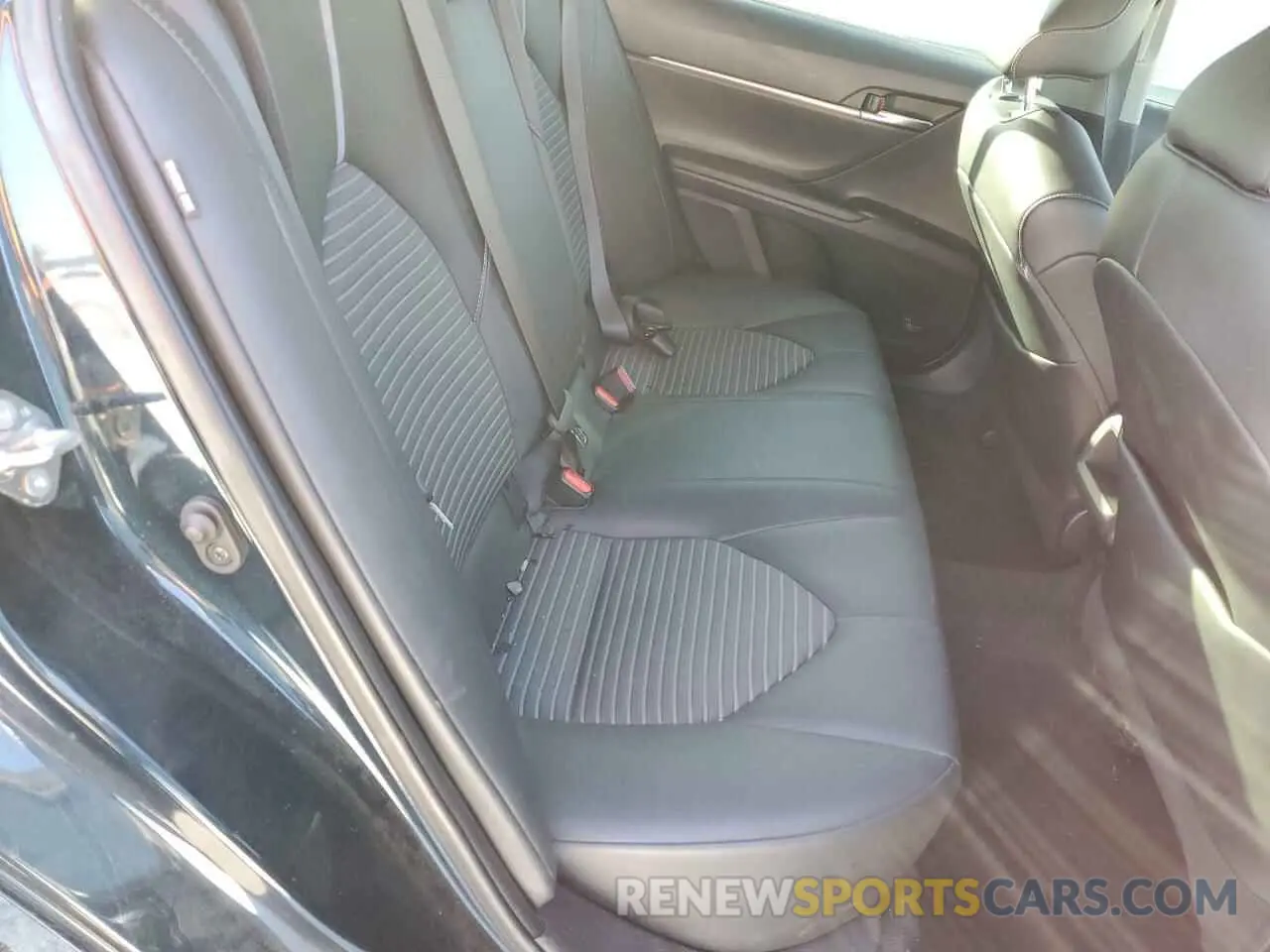 11 fotografías del automóvil dañado 4T1G11AK9LU880660 TOYOTA CAMRY 2020