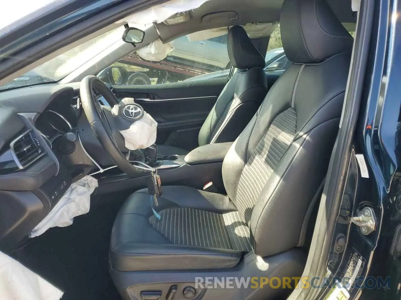 7 fotografías del automóvil dañado 4T1G11AK9LU894591 TOYOTA CAMRY 2020