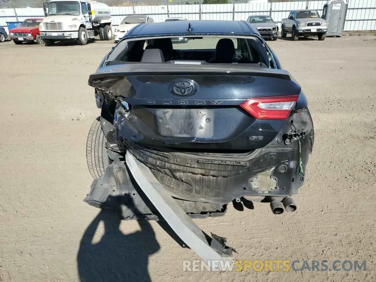 6 fotografías del automóvil dañado 4T1G11AK9LU905511 TOYOTA CAMRY 2020