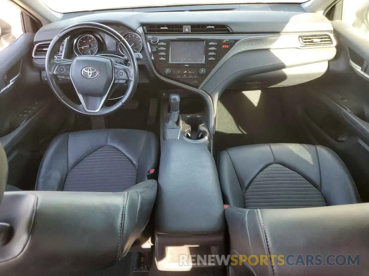 8 fotografías del automóvil dañado 4T1G11AK9LU905511 TOYOTA CAMRY 2020