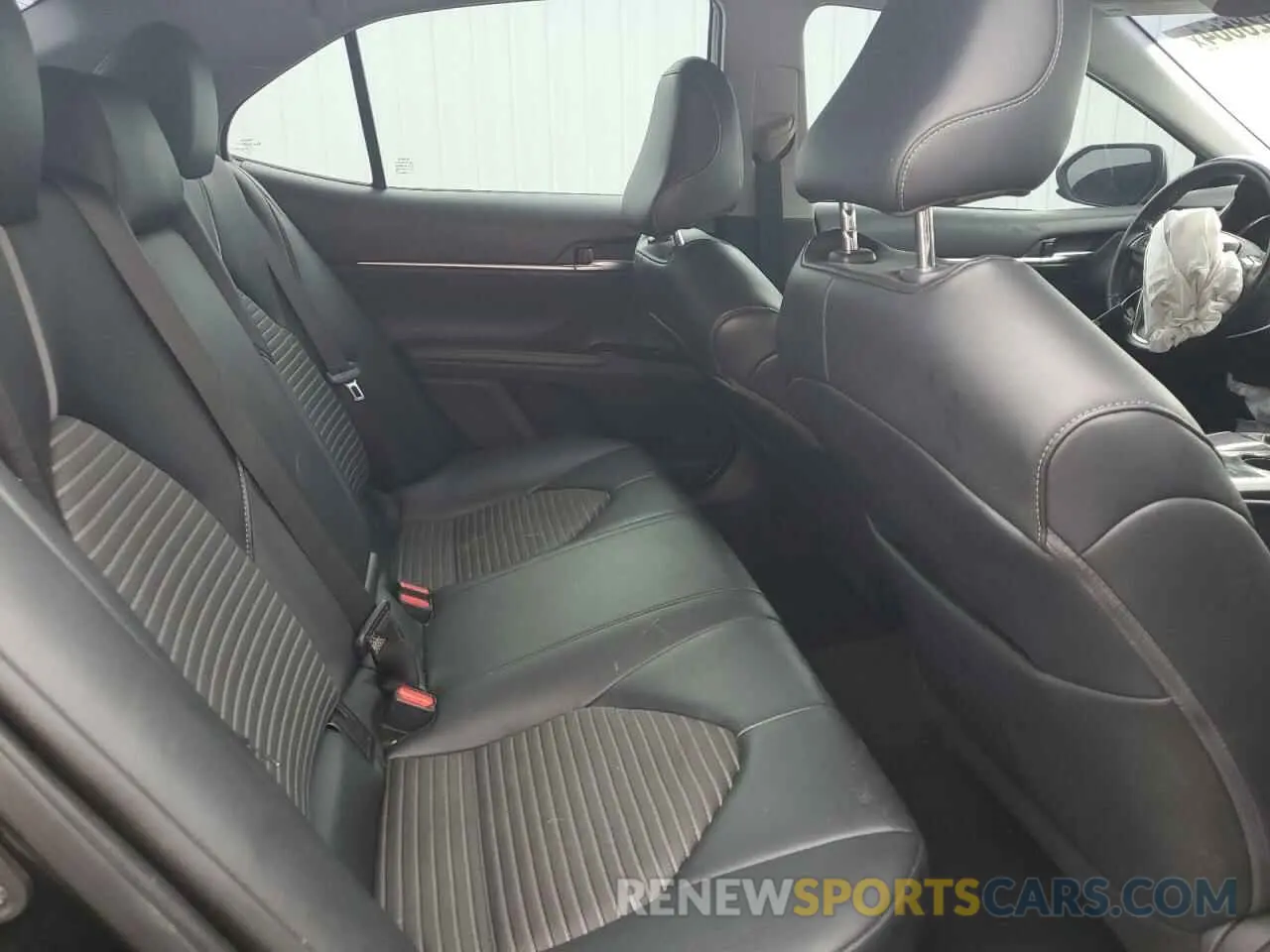 10 fotografías del automóvil dañado 4T1G11AK9LU913835 TOYOTA CAMRY 2020