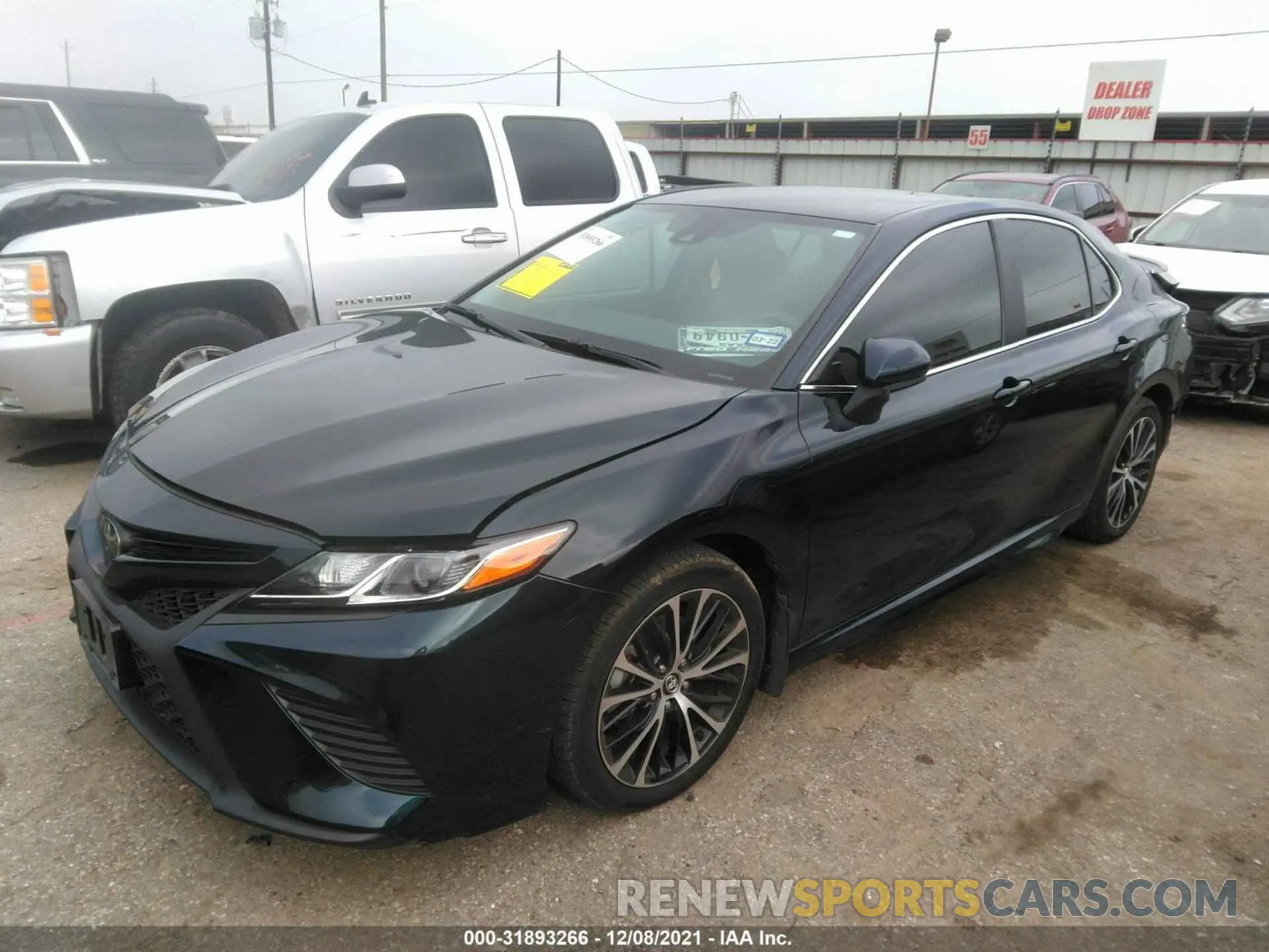 2 fotografías del automóvil dañado 4T1G11AK9LU930215 TOYOTA CAMRY 2020