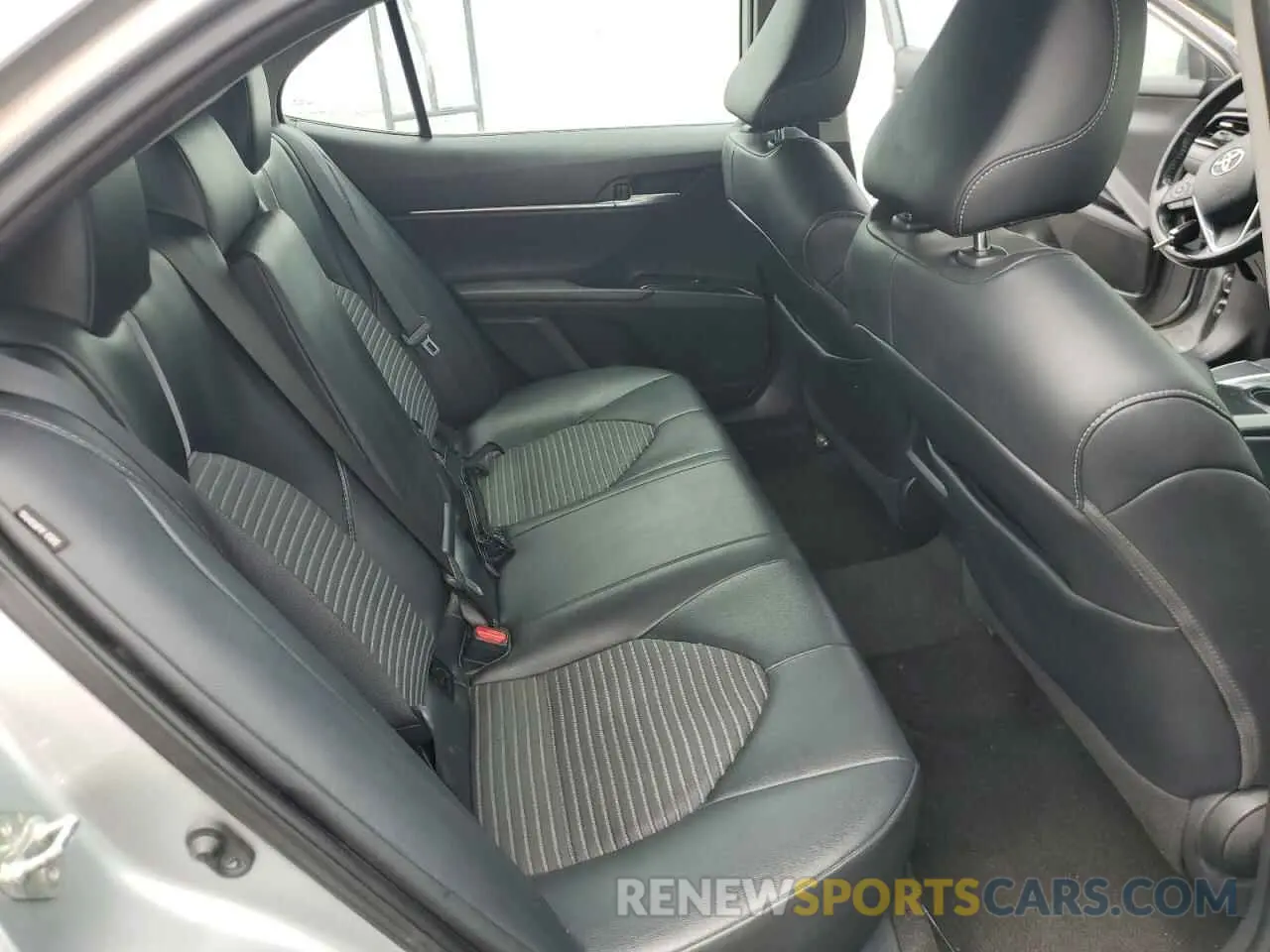10 fotografías del automóvil dañado 4T1G11AK9LU945376 TOYOTA CAMRY 2020