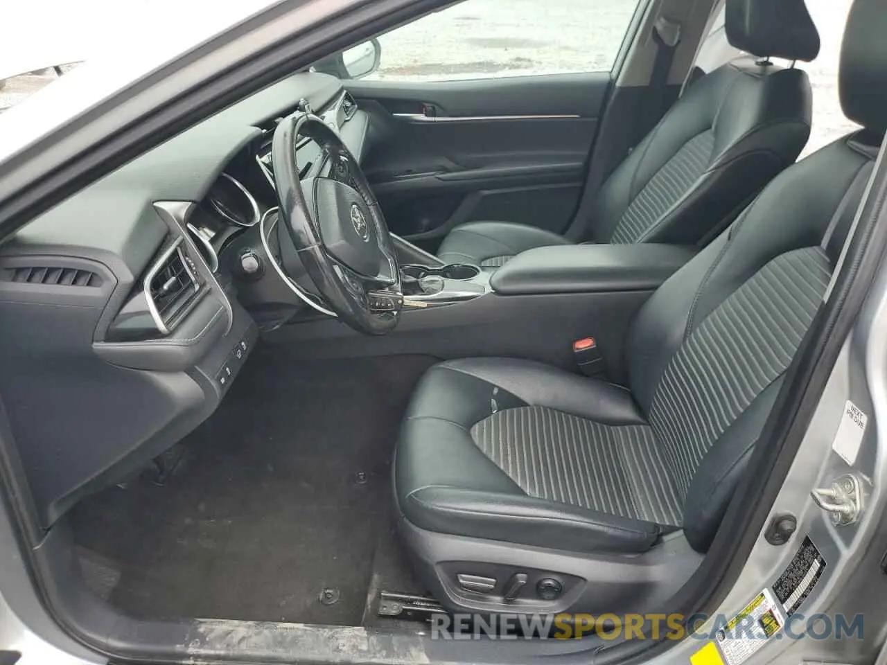 7 fotografías del automóvil dañado 4T1G11AK9LU945376 TOYOTA CAMRY 2020