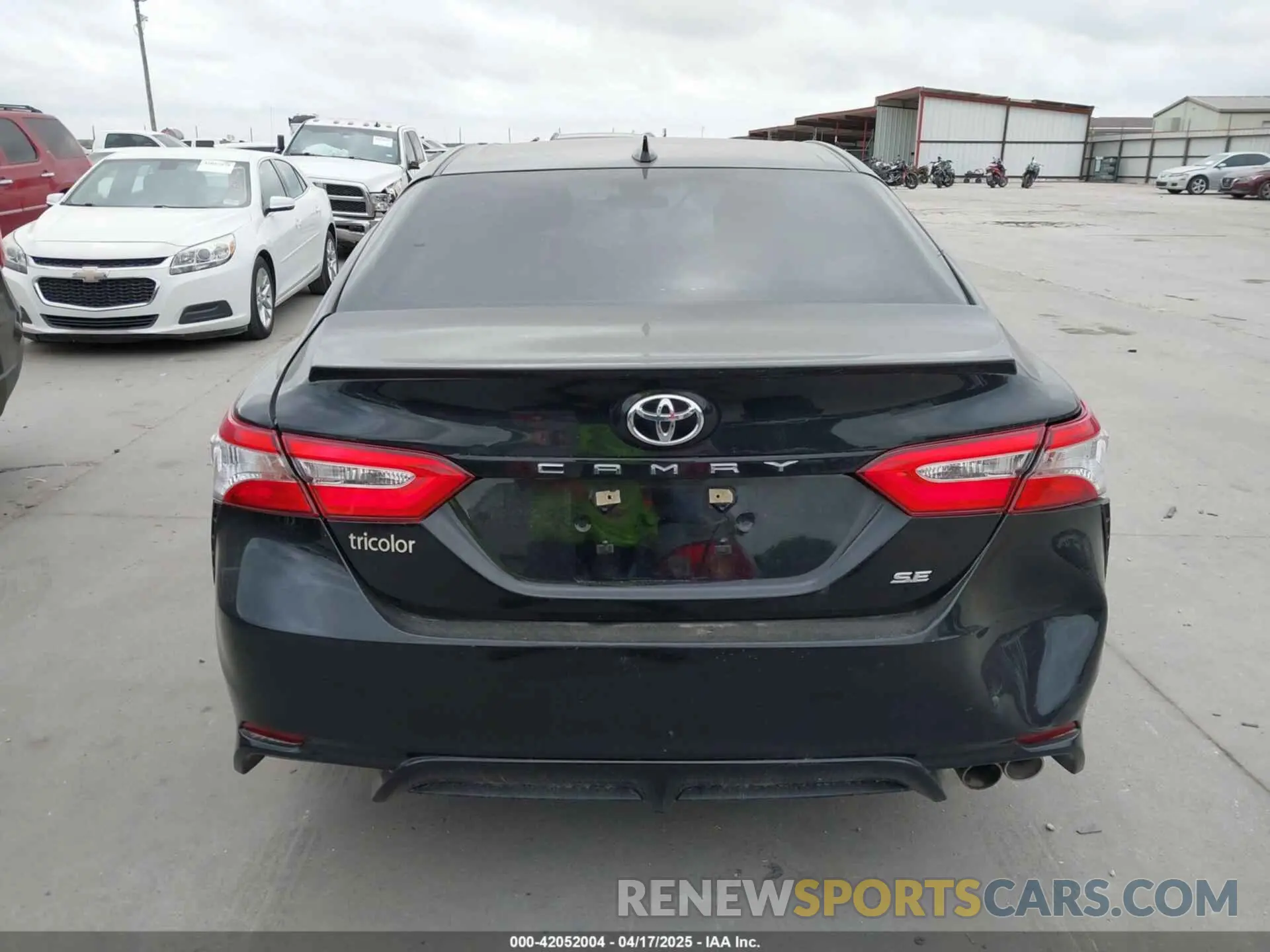15 fotografías del automóvil dañado 4T1G11AK9LU946138 TOYOTA CAMRY 2020