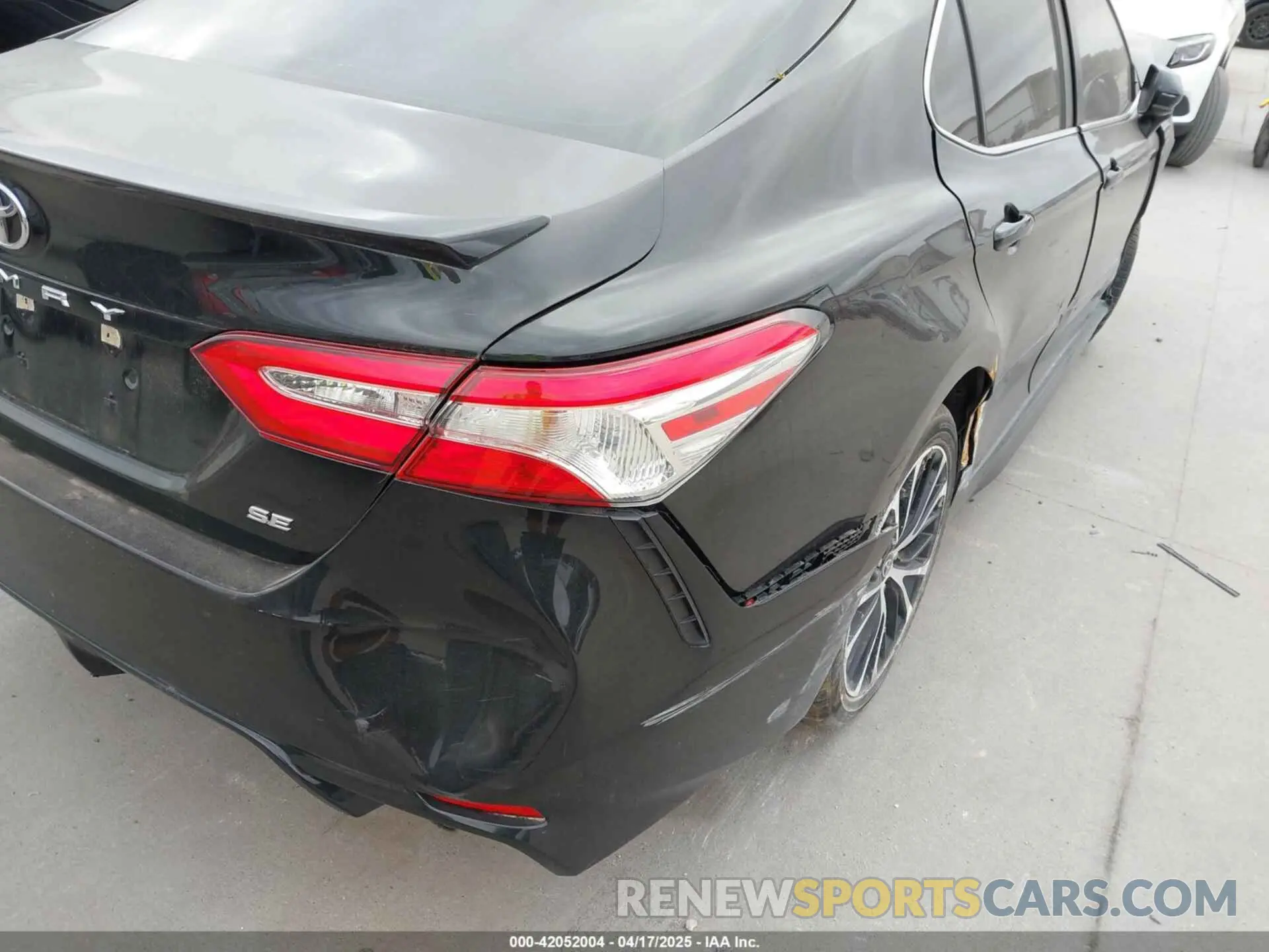 19 fotografías del automóvil dañado 4T1G11AK9LU946138 TOYOTA CAMRY 2020