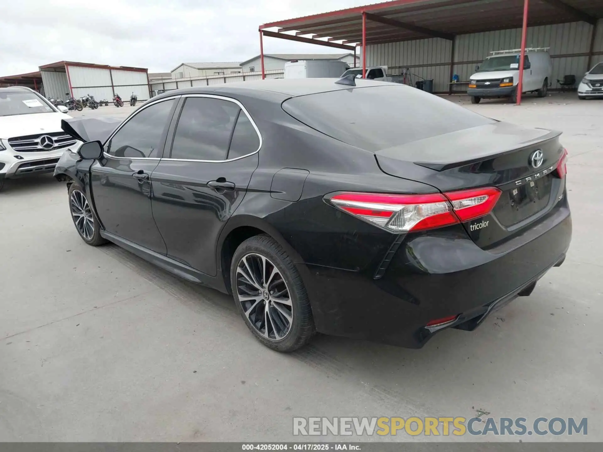 3 fotografías del automóvil dañado 4T1G11AK9LU946138 TOYOTA CAMRY 2020