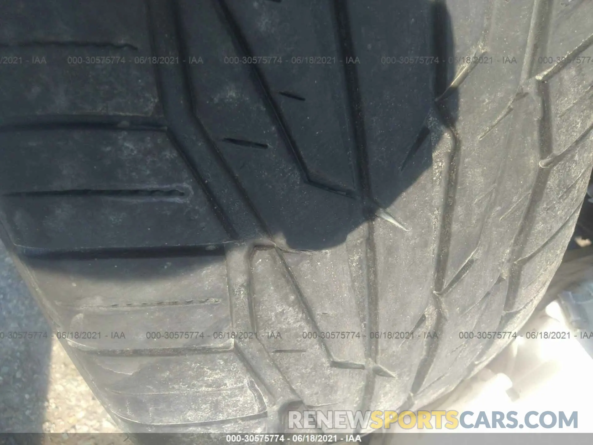 16 fotografías del automóvil dañado 4T1G11AK9LU978605 TOYOTA CAMRY 2020