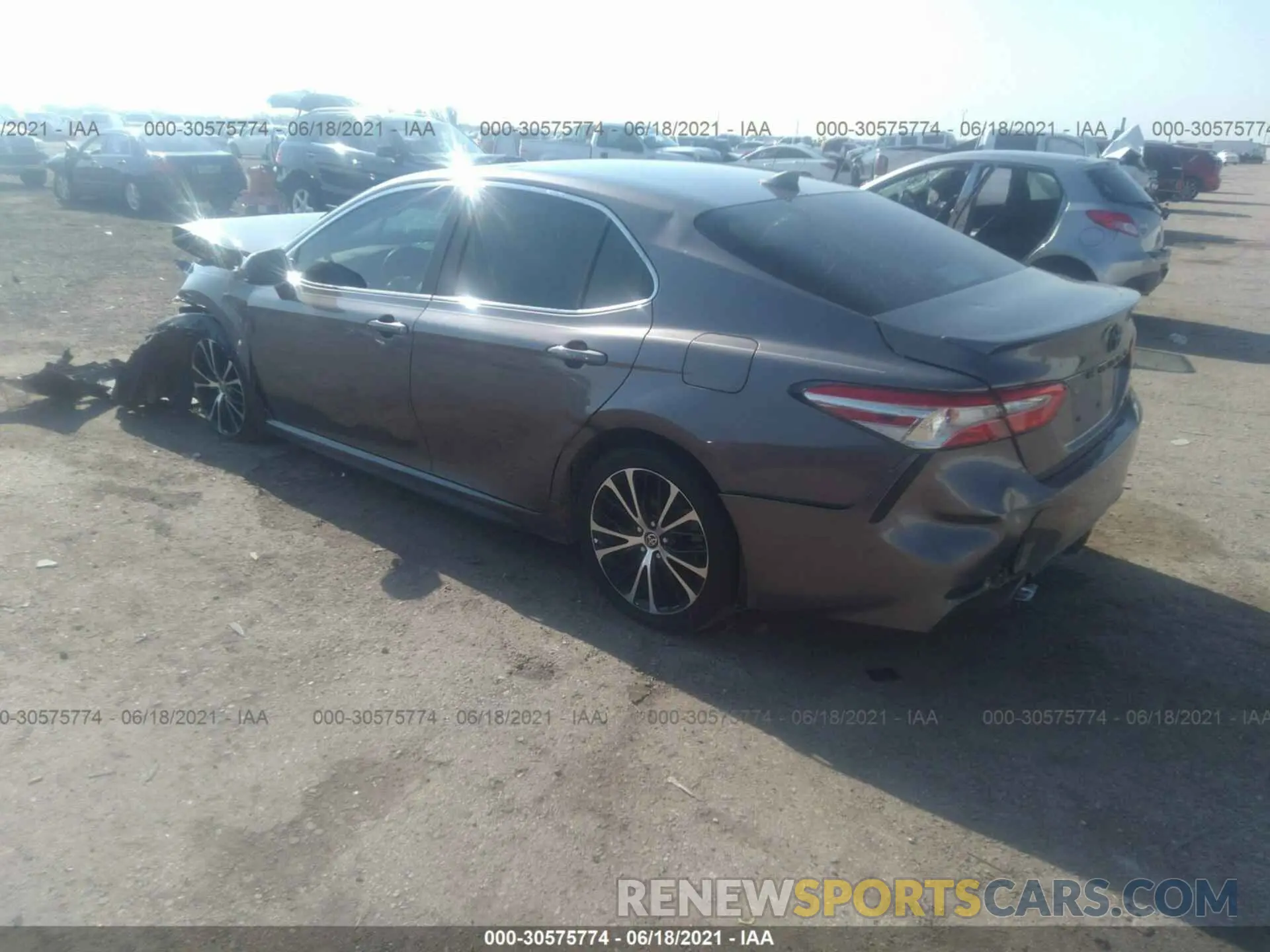 3 fotografías del automóvil dañado 4T1G11AK9LU978605 TOYOTA CAMRY 2020