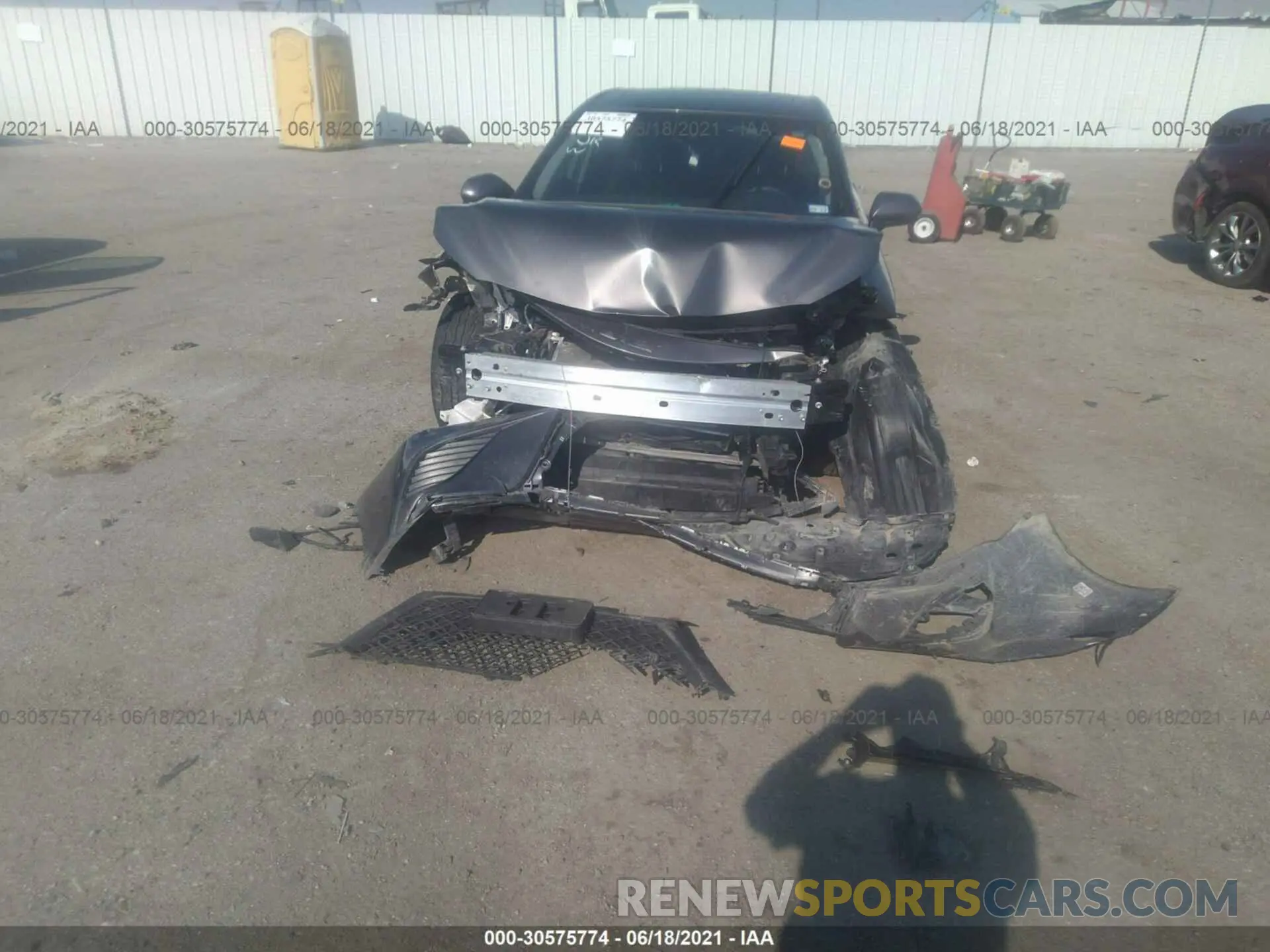 6 fotografías del automóvil dañado 4T1G11AK9LU978605 TOYOTA CAMRY 2020