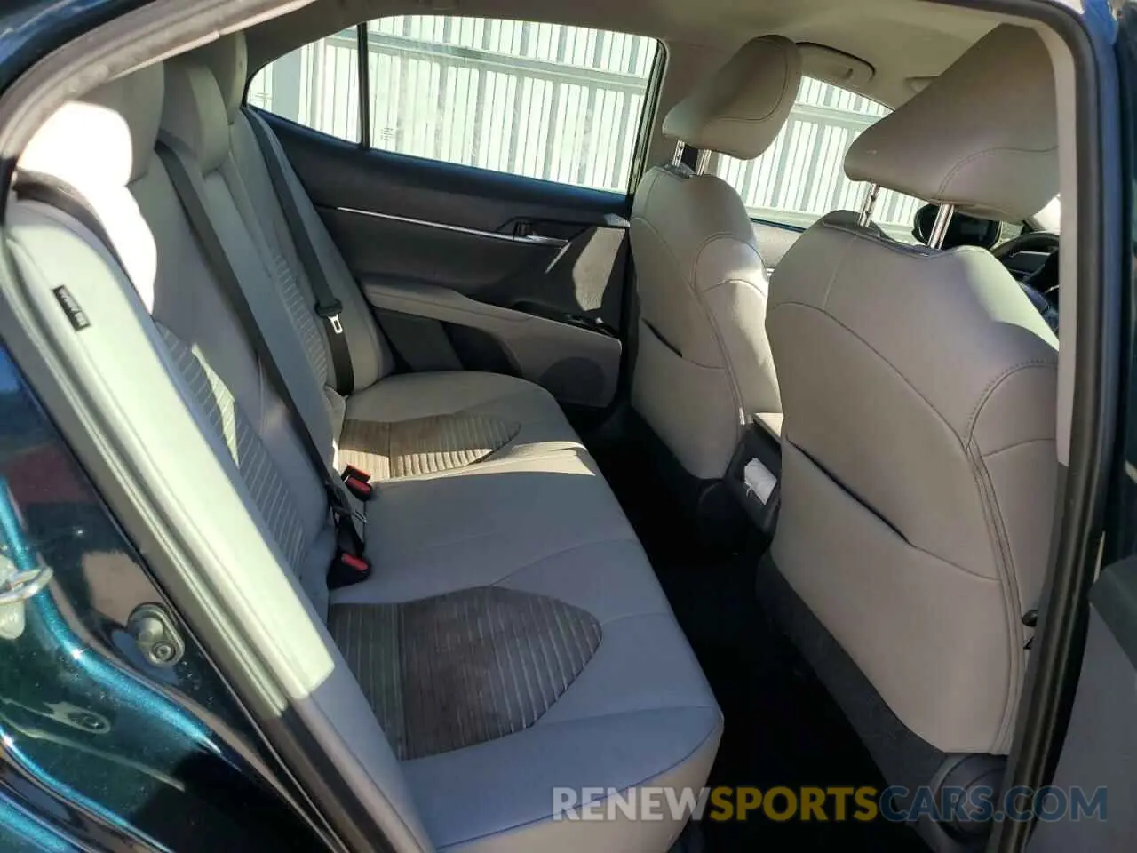 10 fotografías del automóvil dañado 4T1G11AK9LU983741 TOYOTA CAMRY 2020