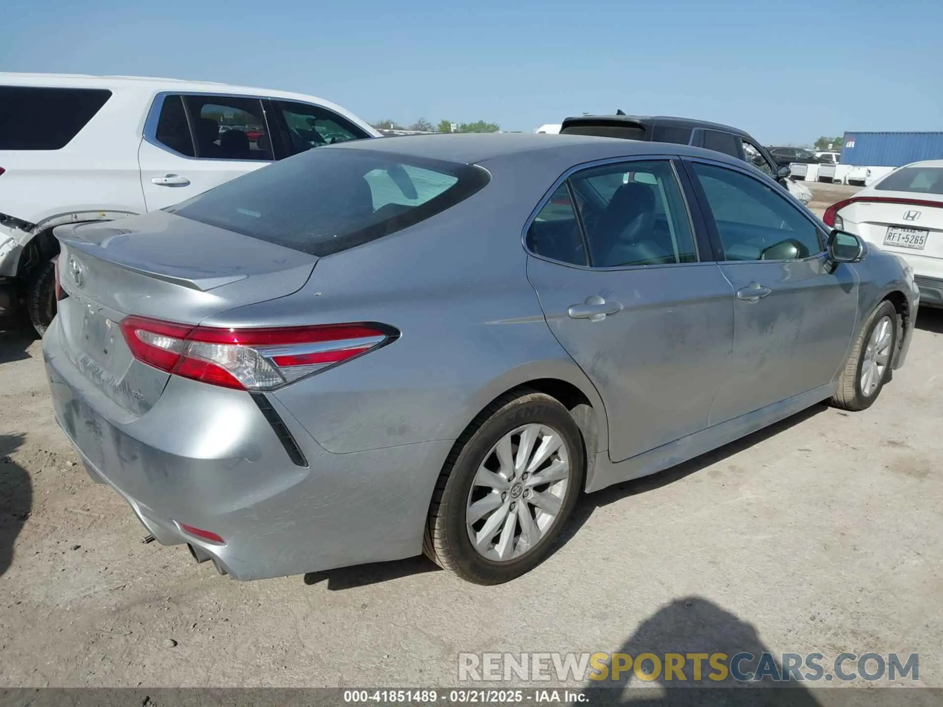 4 fotografías del automóvil dañado 4T1G11AK9LU986073 TOYOTA CAMRY 2020