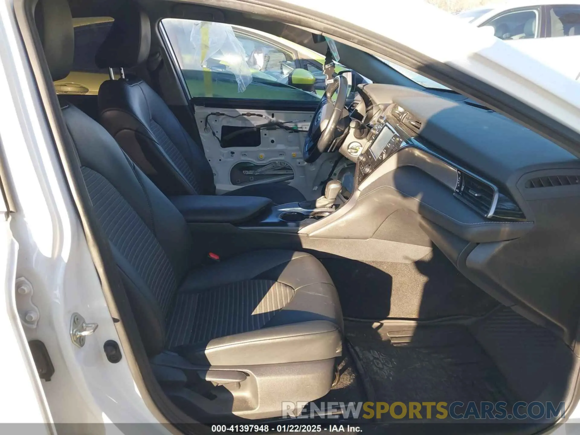 5 fotografías del automóvil dañado 4T1G11AK9LU997770 TOYOTA CAMRY 2020