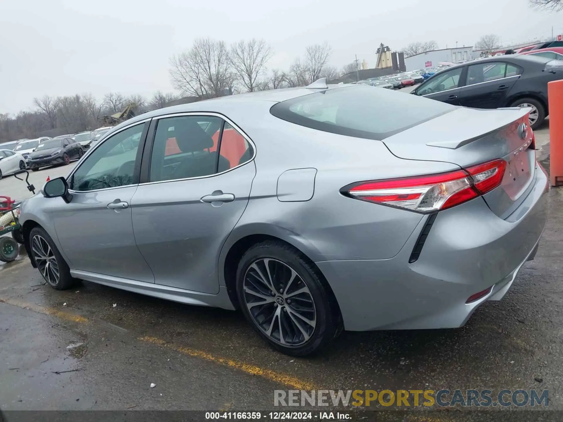 15 fotografías del automóvil dañado 4T1G11AKXLU306701 TOYOTA CAMRY 2020