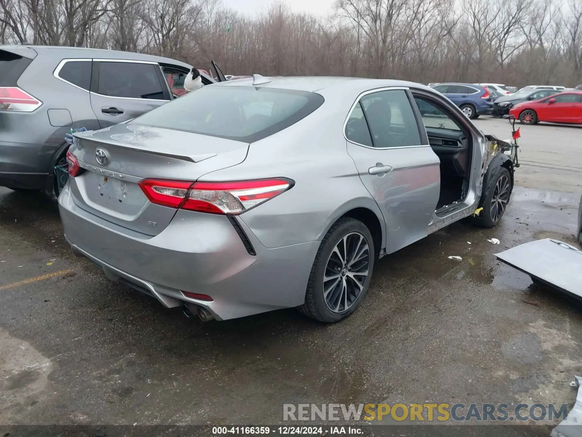 4 fotografías del automóvil dañado 4T1G11AKXLU306701 TOYOTA CAMRY 2020