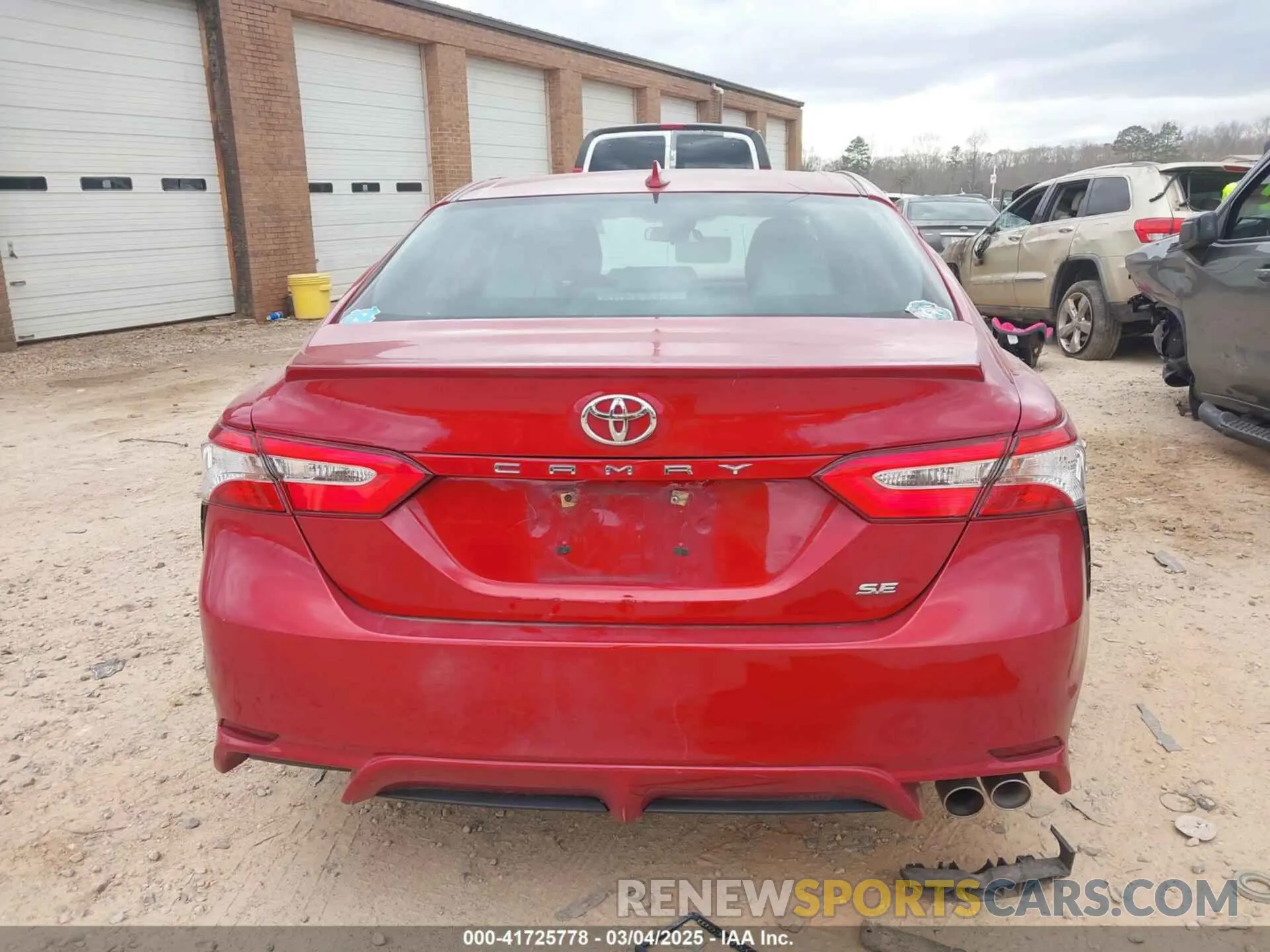 15 fotografías del automóvil dañado 4T1G11AKXLU319013 TOYOTA CAMRY 2020