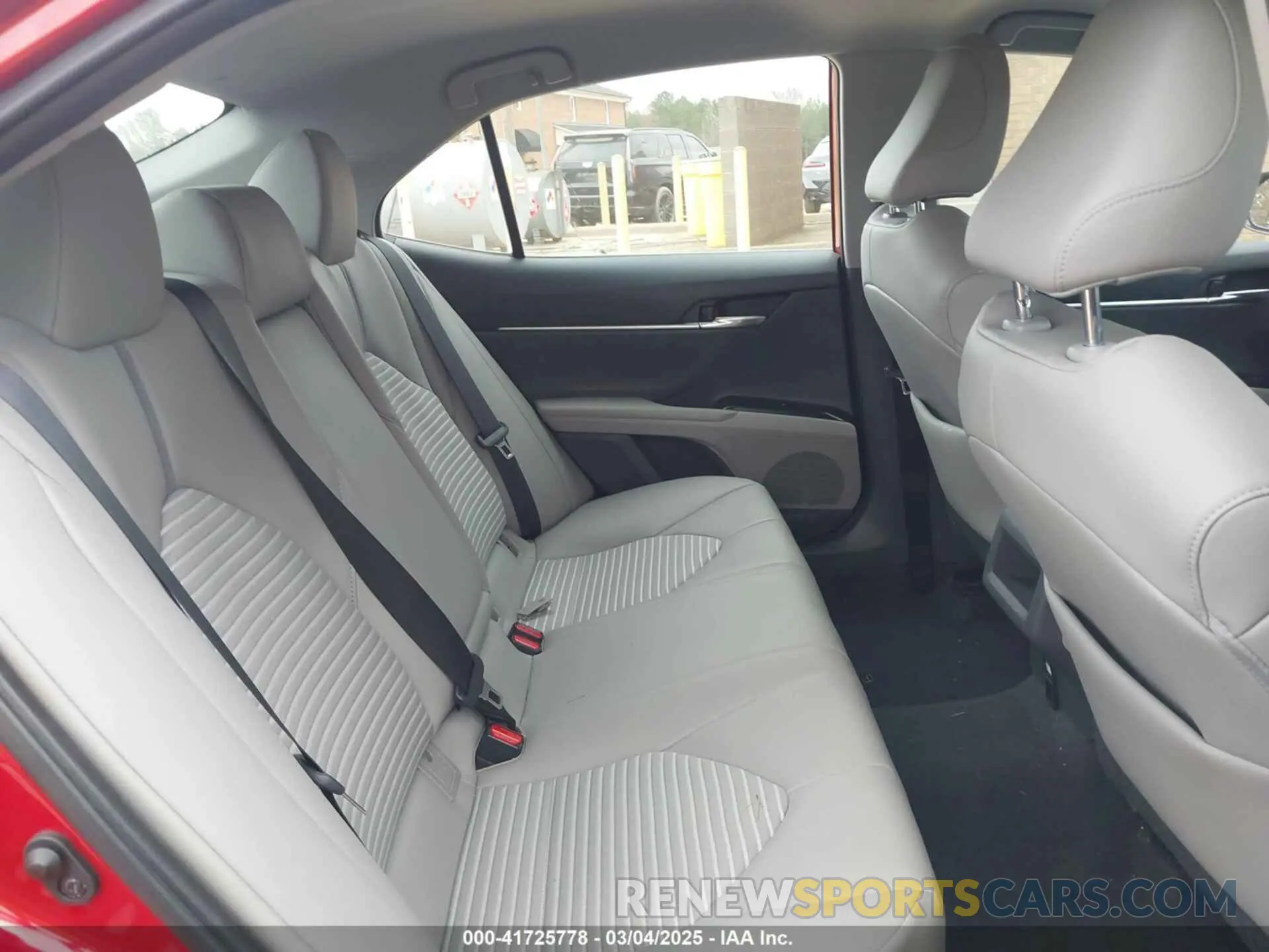 8 fotografías del automóvil dañado 4T1G11AKXLU319013 TOYOTA CAMRY 2020