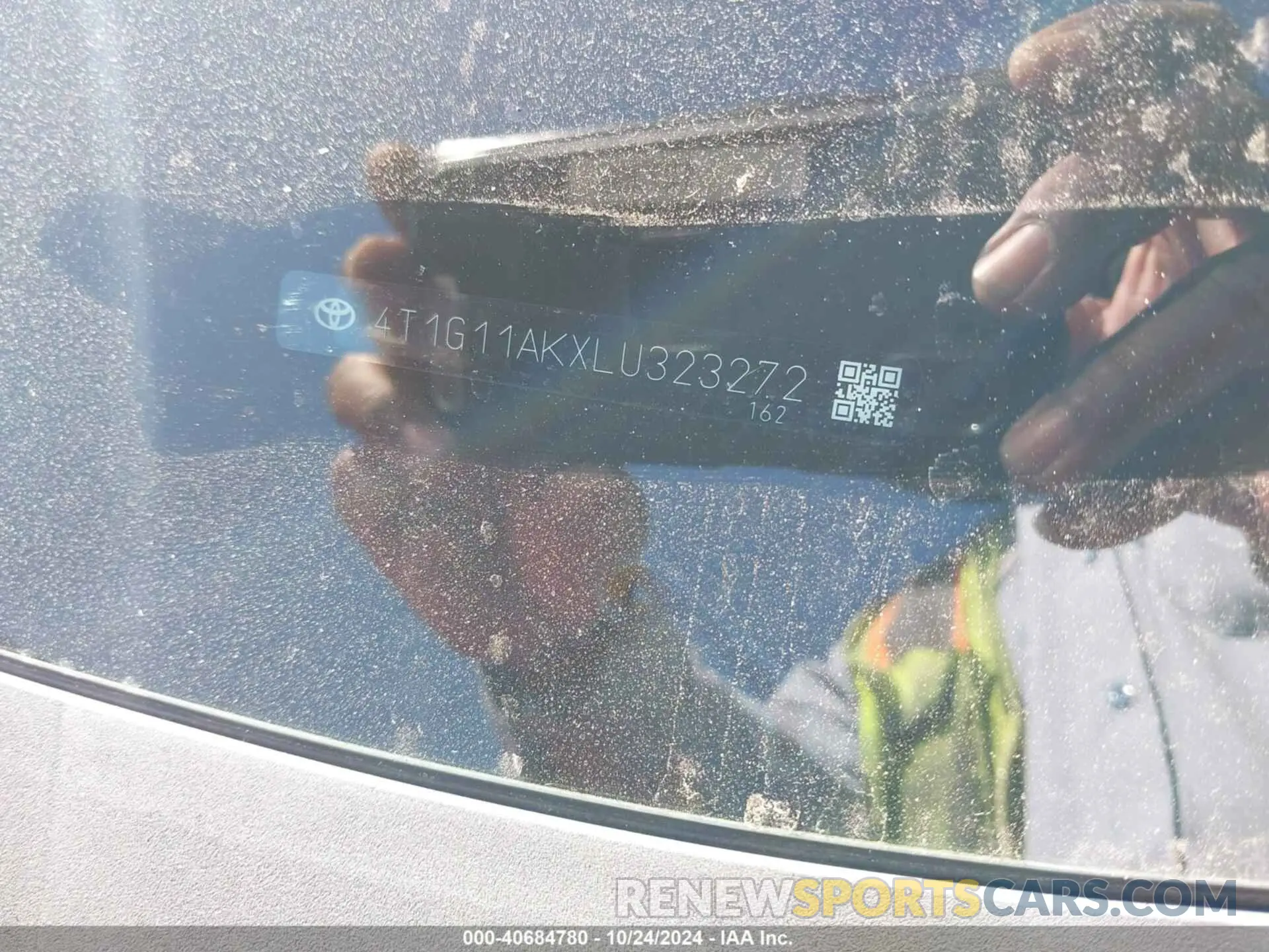 9 fotografías del automóvil dañado 4T1G11AKXLU323272 TOYOTA CAMRY 2020