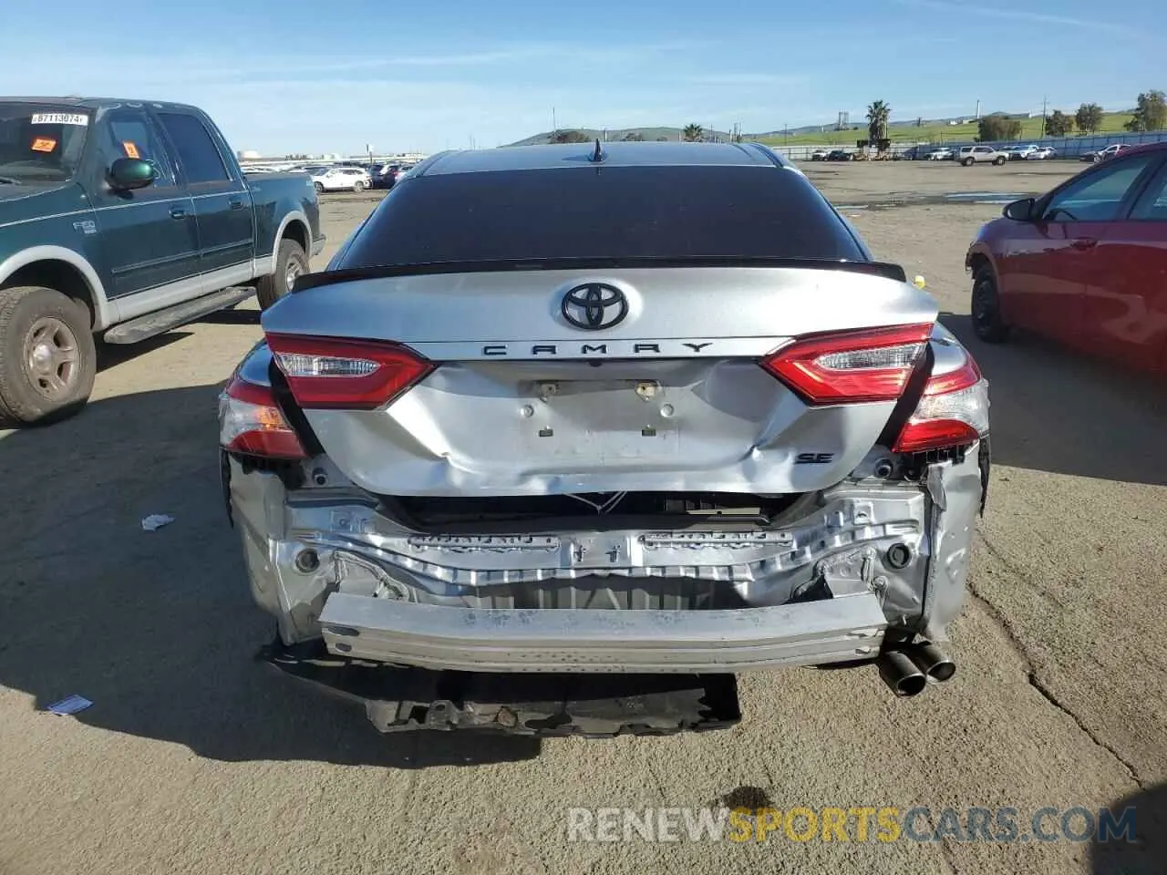 6 fotografías del automóvil dañado 4T1G11AKXLU327287 TOYOTA CAMRY 2020