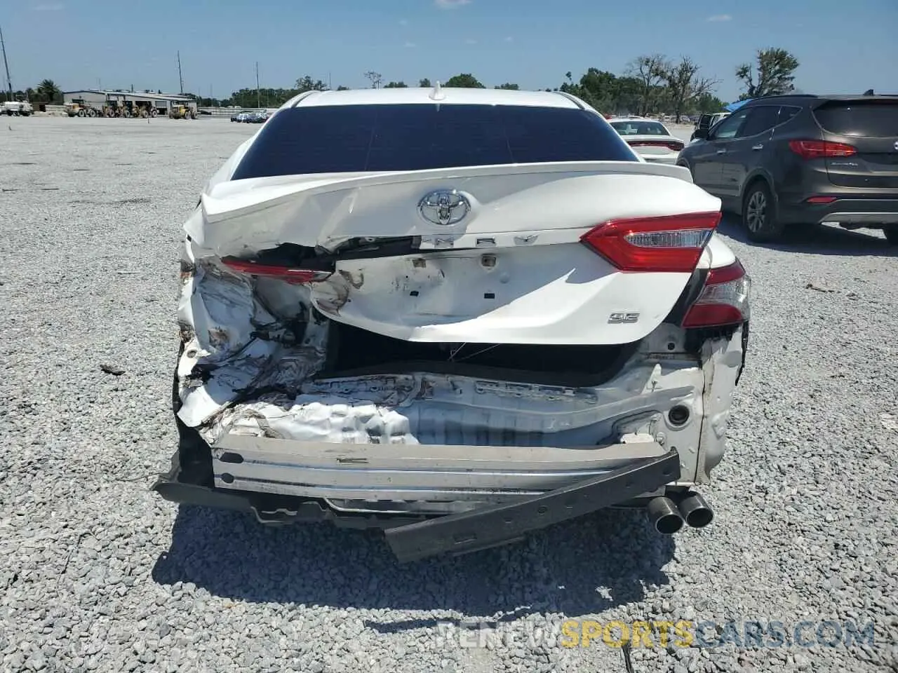 6 fotografías del automóvil dañado 4T1G11AKXLU340461 TOYOTA CAMRY 2020