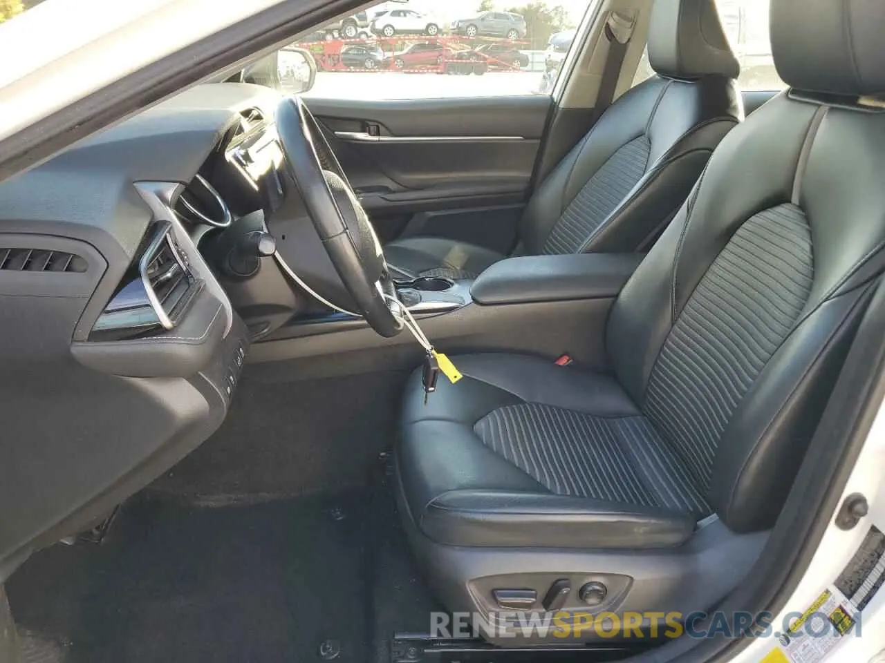 7 fotografías del automóvil dañado 4T1G11AKXLU343408 TOYOTA CAMRY 2020