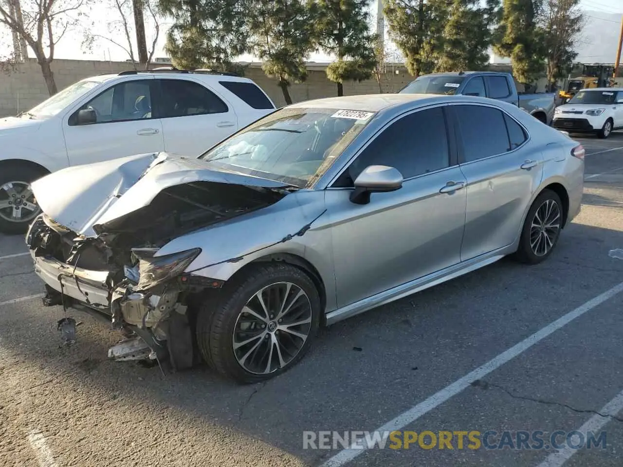1 fotografías del automóvil dañado 4T1G11AKXLU346793 TOYOTA CAMRY 2020