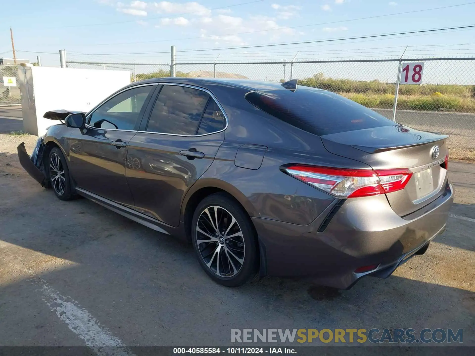 3 fotografías del automóvil dañado 4T1G11AKXLU352366 TOYOTA CAMRY 2020