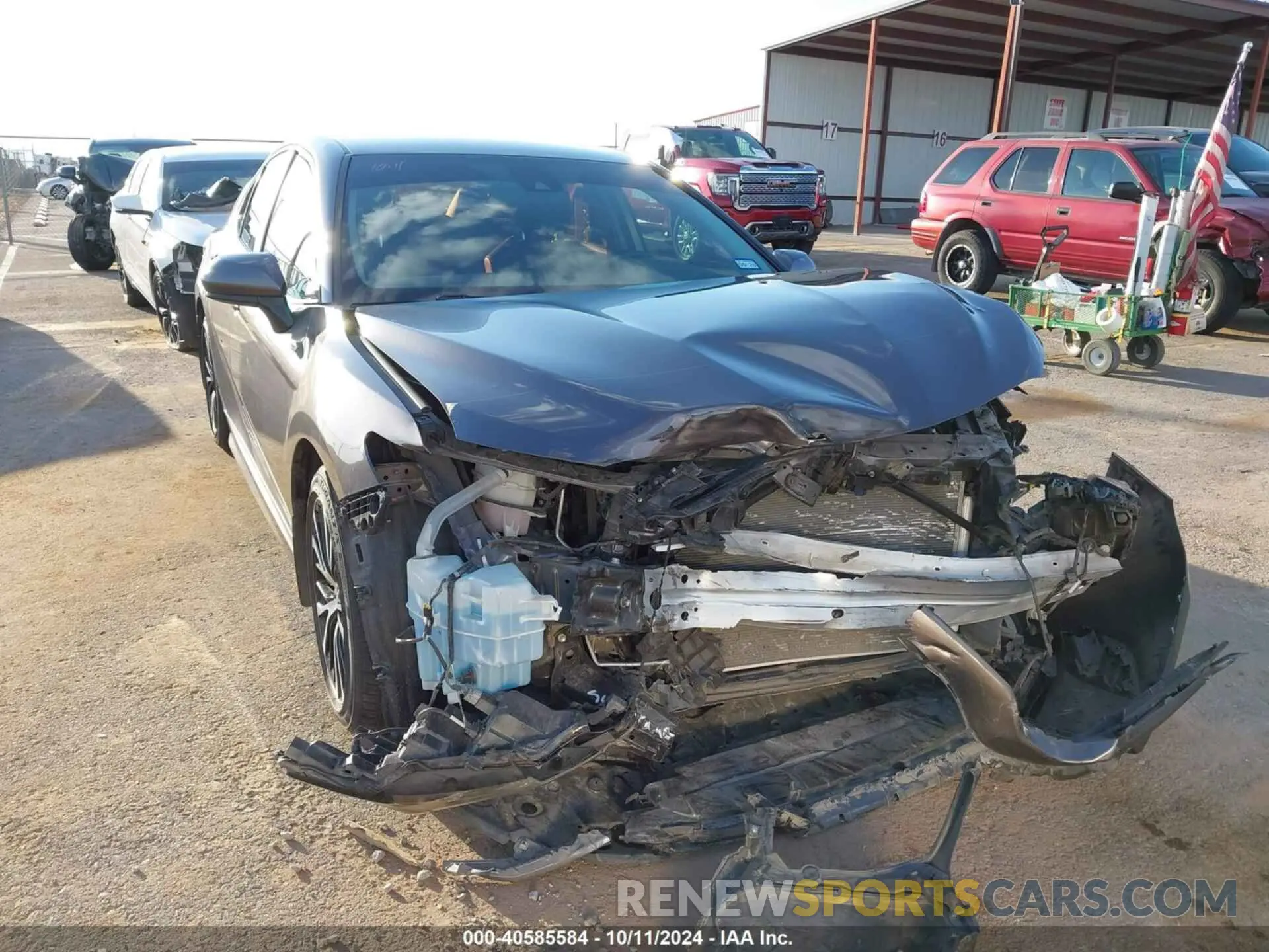 6 fotografías del automóvil dañado 4T1G11AKXLU352366 TOYOTA CAMRY 2020