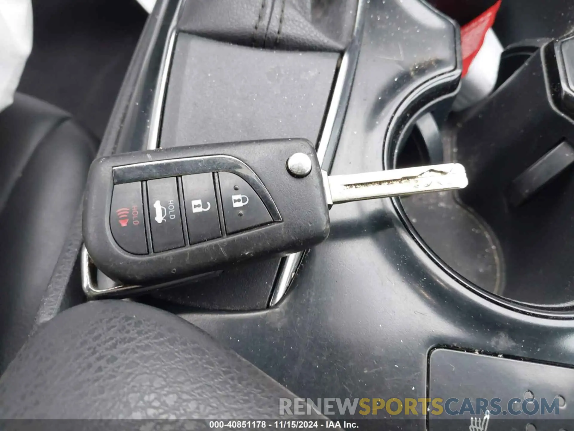11 fotografías del automóvil dañado 4T1G11AKXLU377381 TOYOTA CAMRY 2020