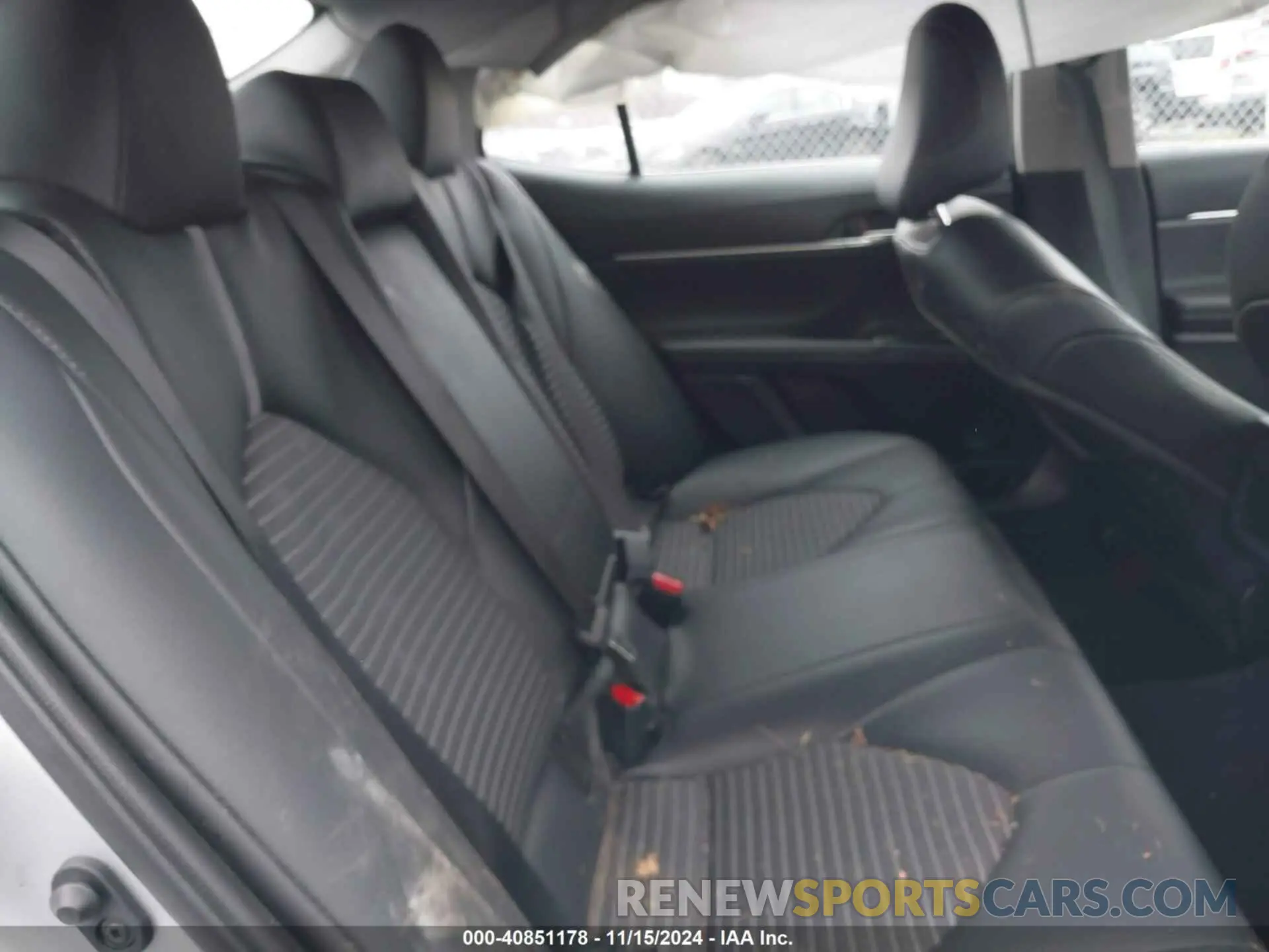 8 fotografías del automóvil dañado 4T1G11AKXLU377381 TOYOTA CAMRY 2020