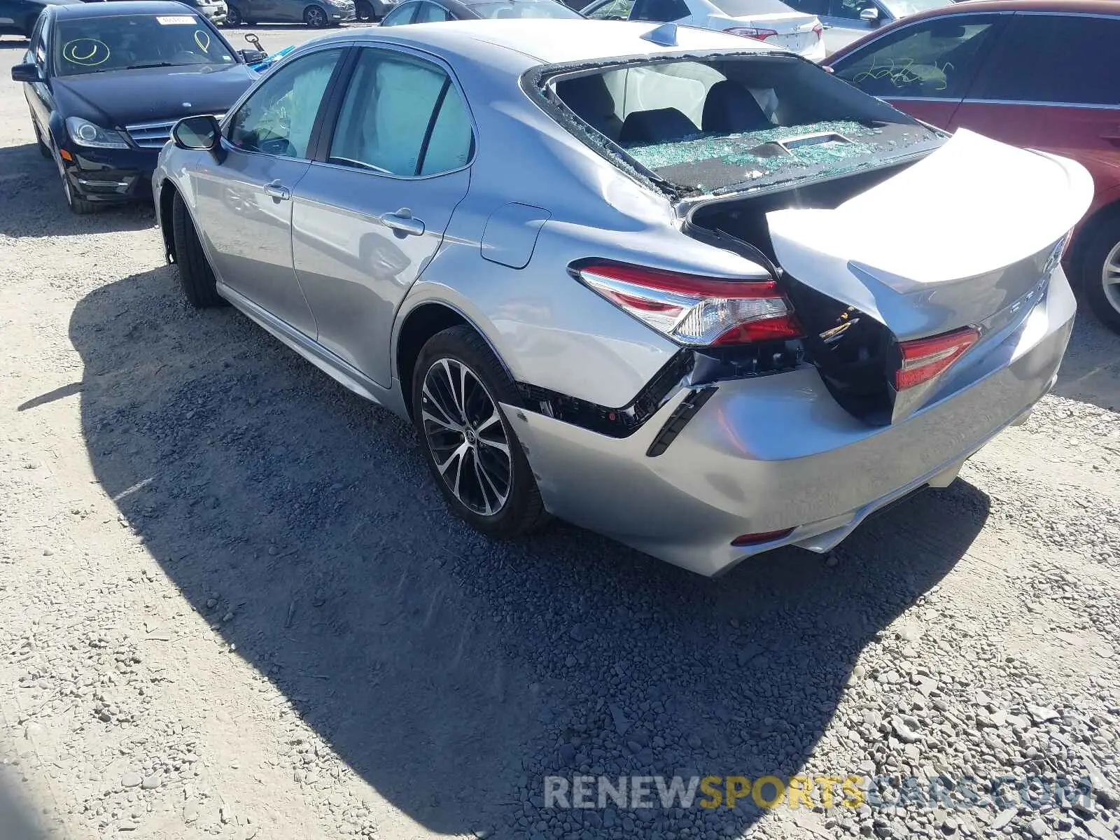 3 fotografías del automóvil dañado 4T1G11AKXLU502265 TOYOTA CAMRY 2020