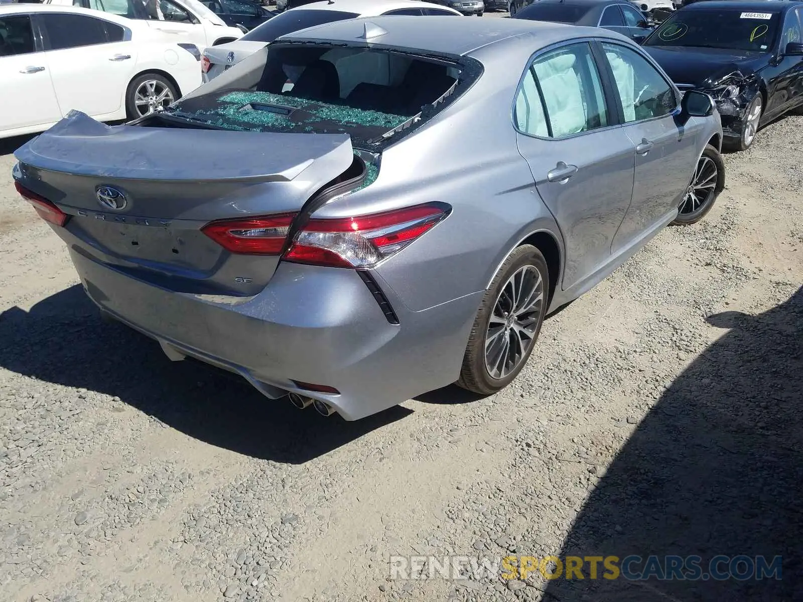 4 fotografías del automóvil dañado 4T1G11AKXLU502265 TOYOTA CAMRY 2020