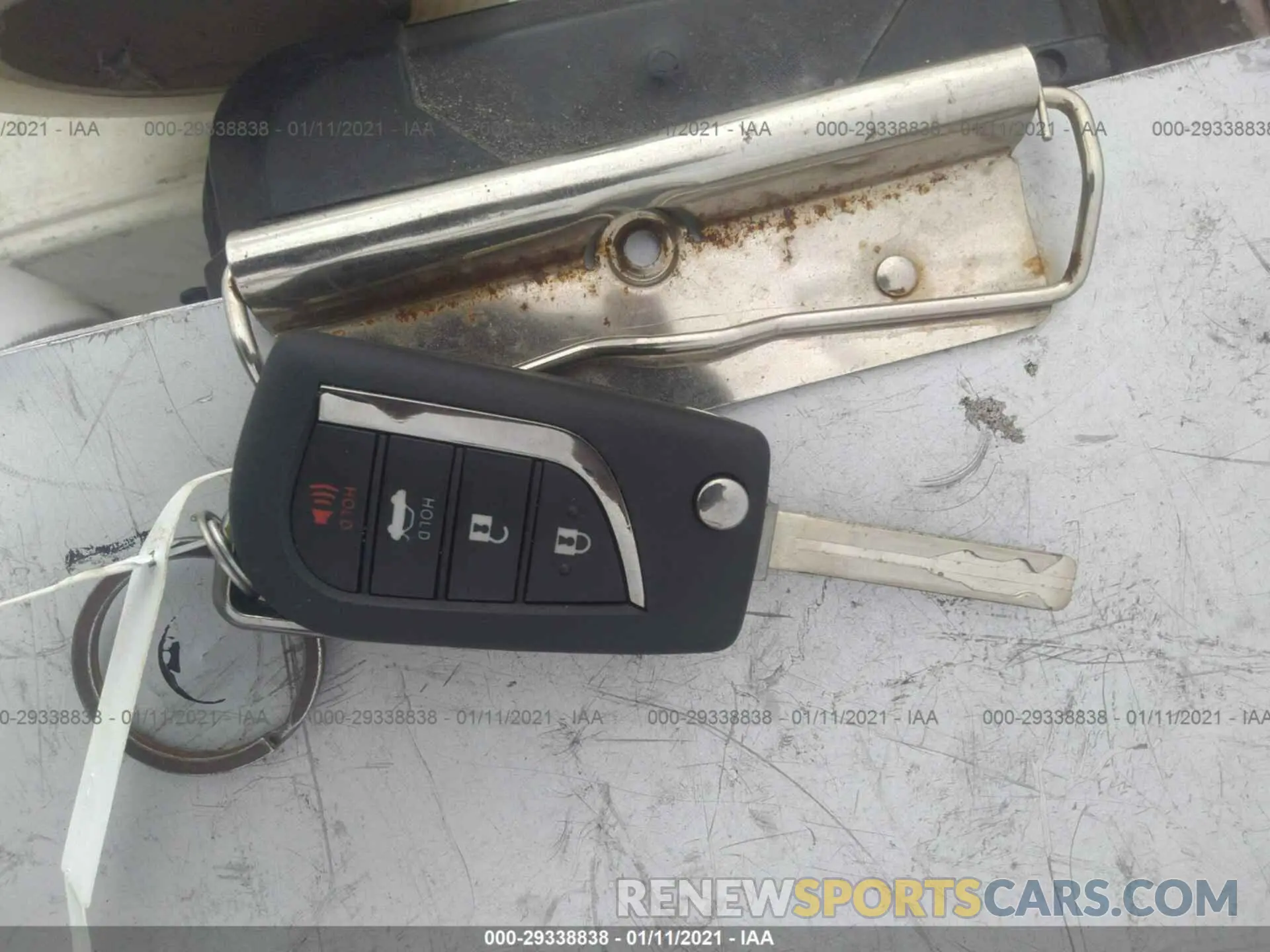 11 fotografías del automóvil dañado 4T1G11AKXLU505635 TOYOTA CAMRY 2020