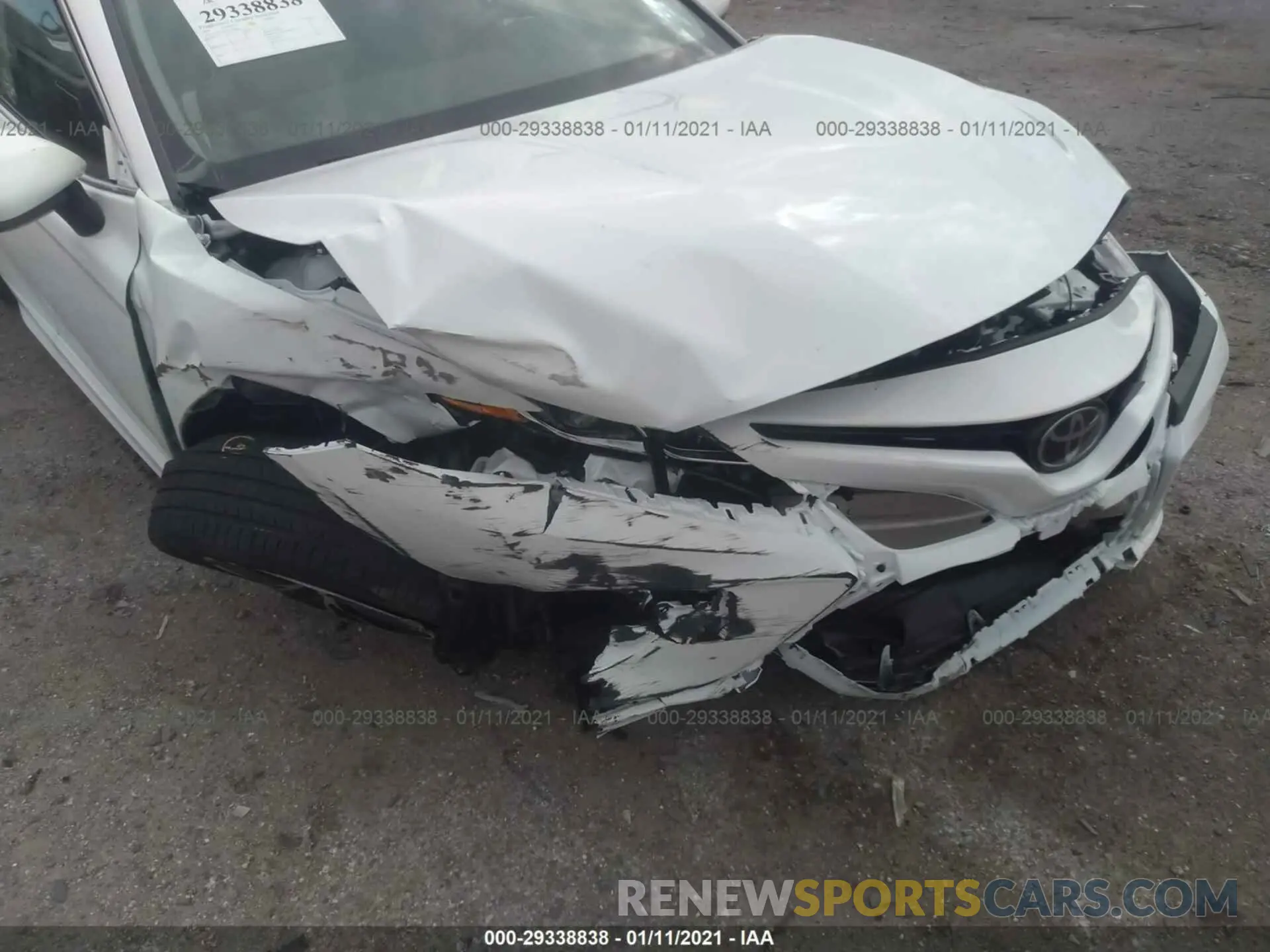 6 fotografías del automóvil dañado 4T1G11AKXLU505635 TOYOTA CAMRY 2020