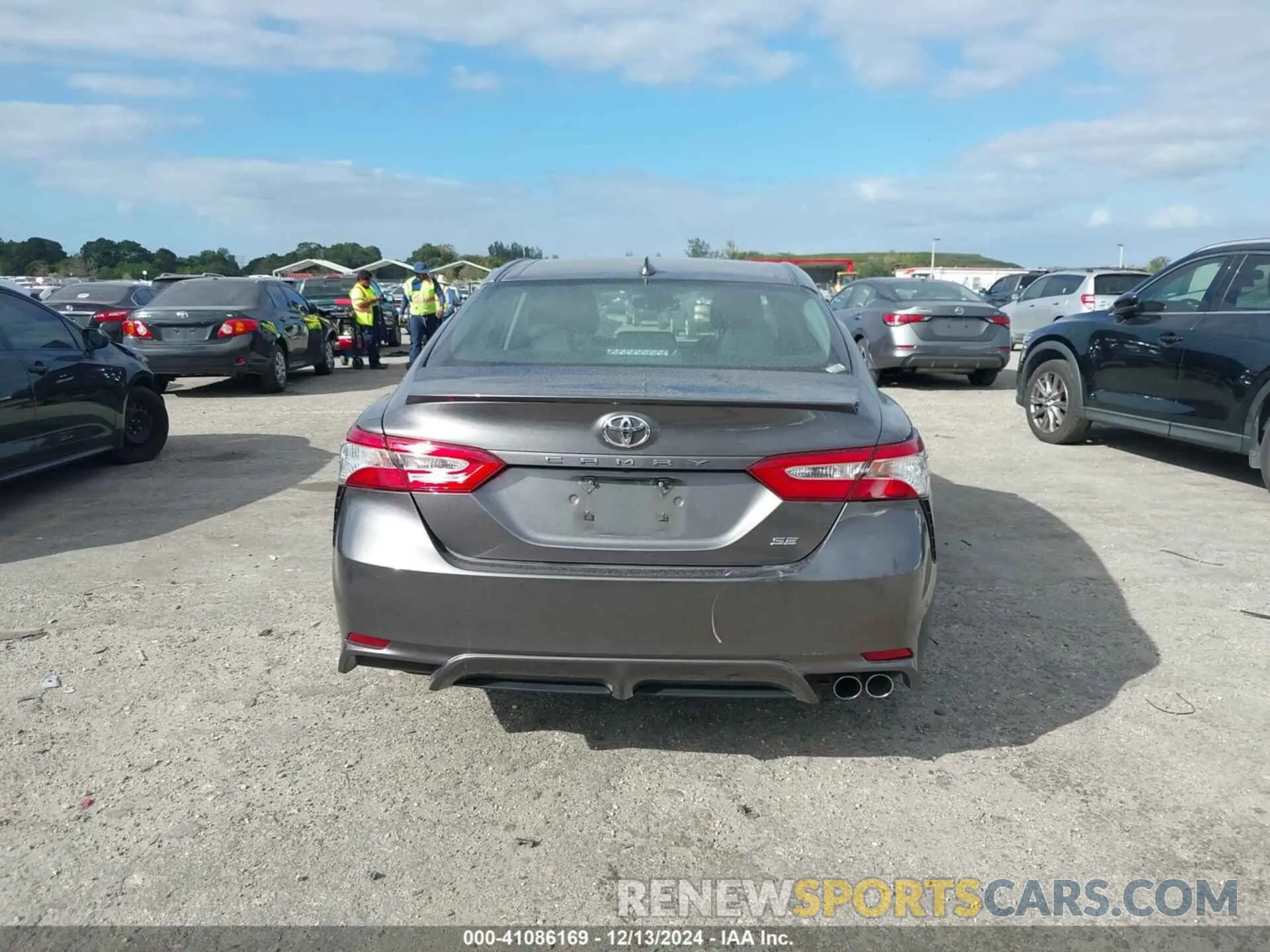 17 fotografías del automóvil dañado 4T1G11AKXLU505652 TOYOTA CAMRY 2020