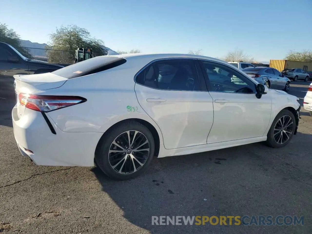 3 fotografías del automóvil dañado 4T1G11AKXLU857856 TOYOTA CAMRY 2020