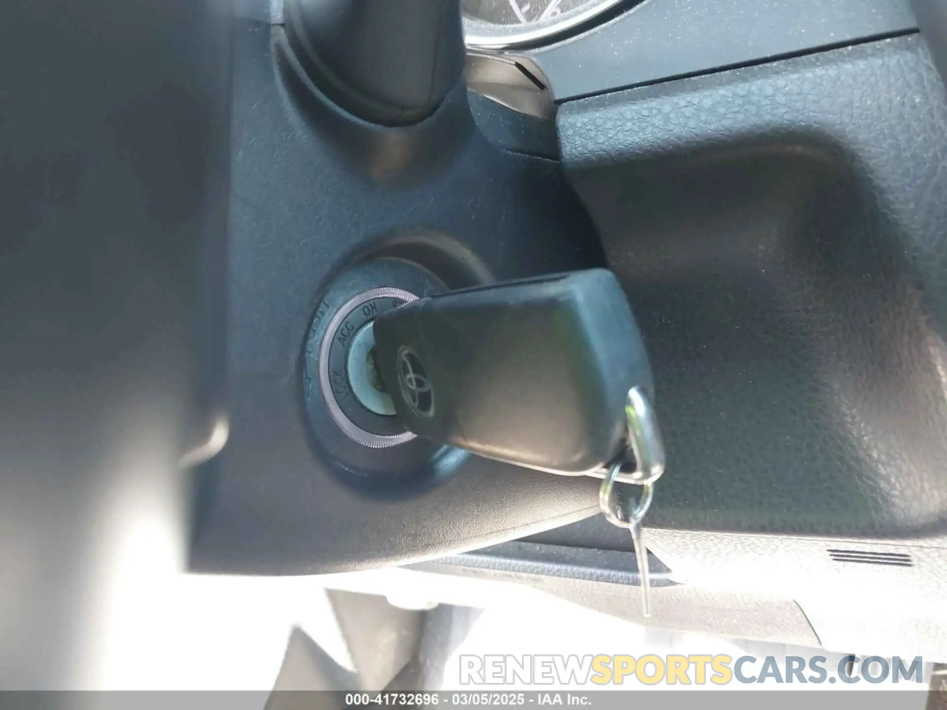 11 fotografías del automóvil dañado 4T1G11AKXLU870848 TOYOTA CAMRY 2020