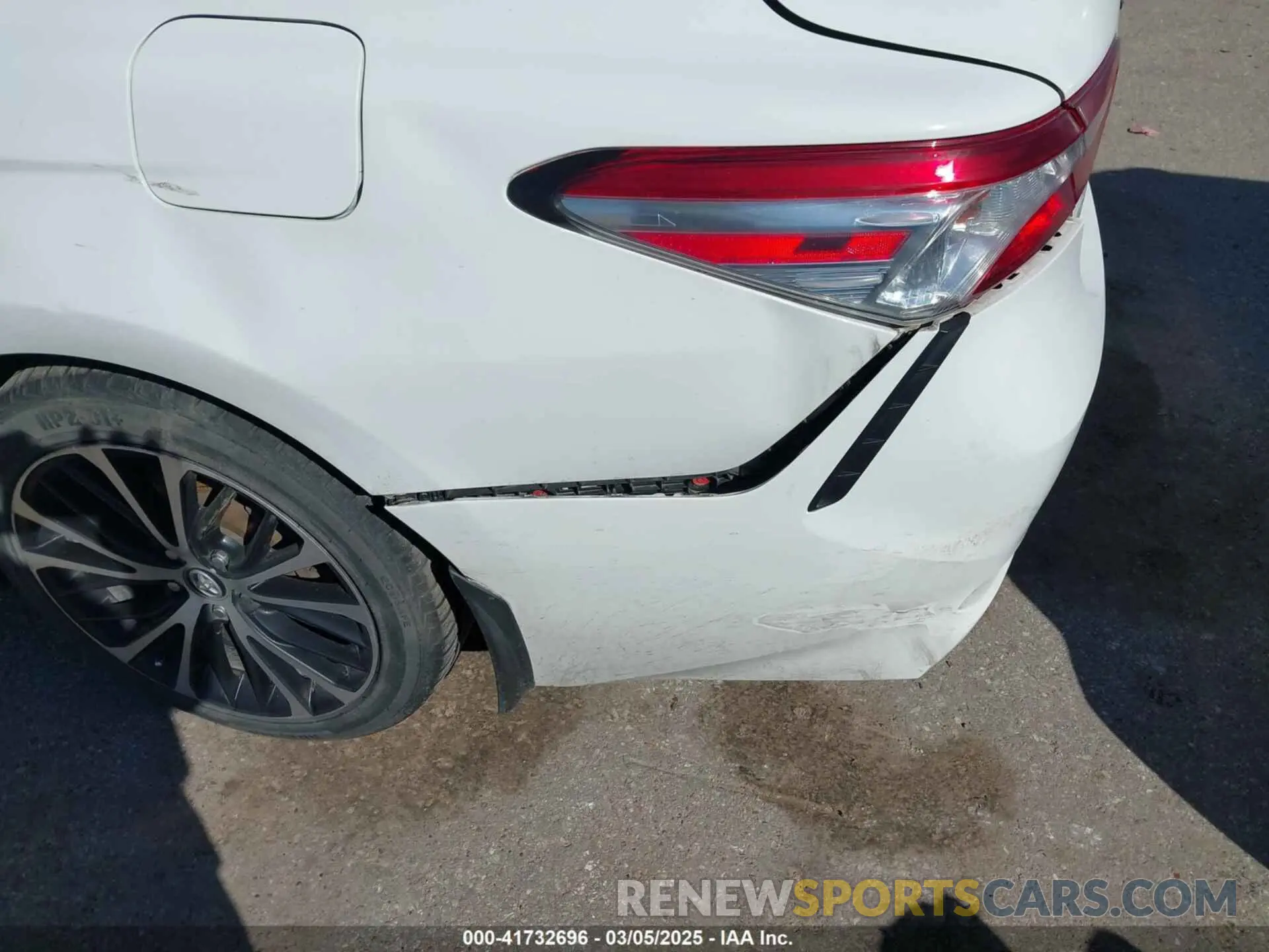 6 fotografías del automóvil dañado 4T1G11AKXLU870848 TOYOTA CAMRY 2020