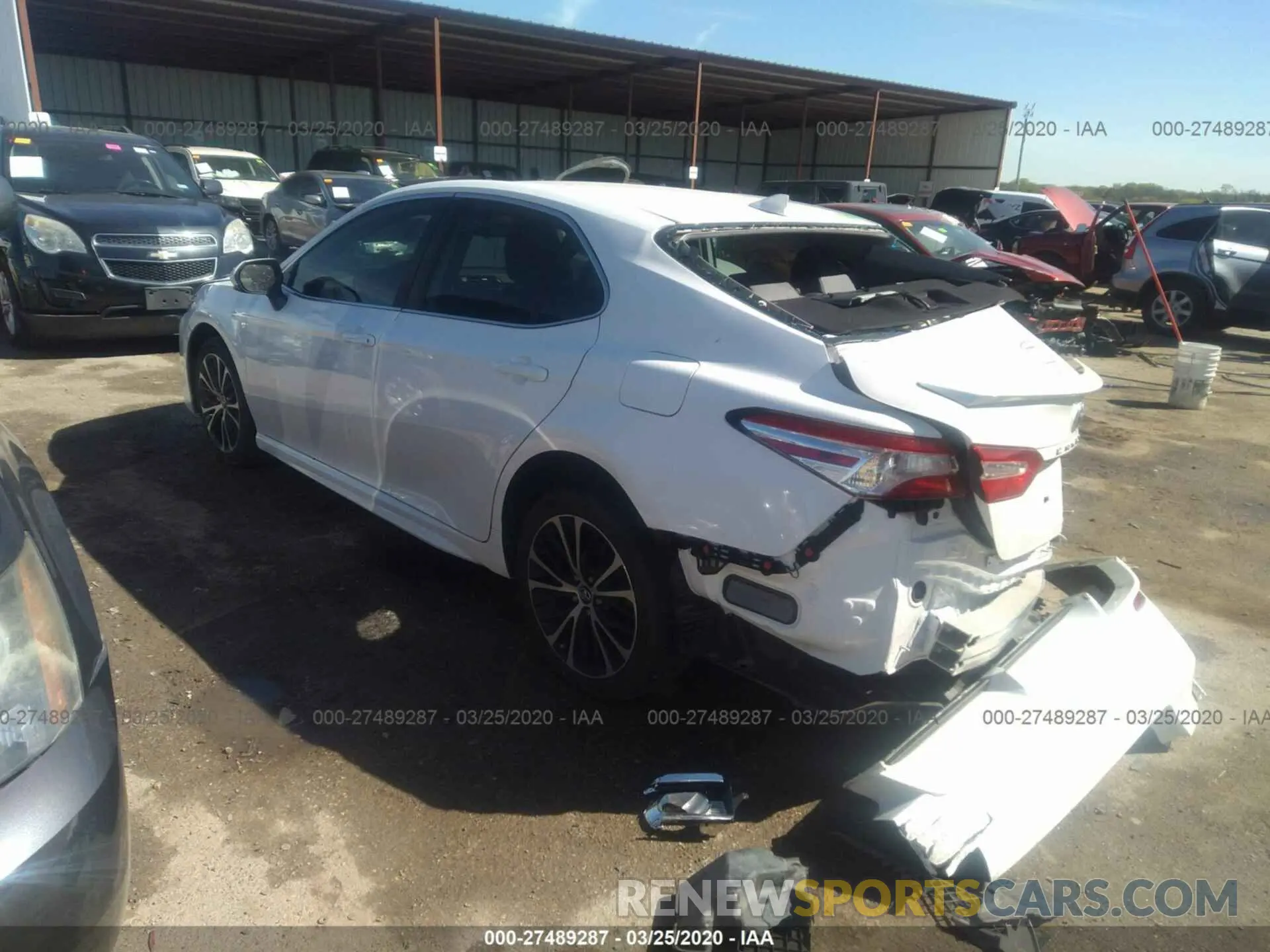 3 fotografías del automóvil dañado 4T1G11AKXLU872535 TOYOTA CAMRY 2020