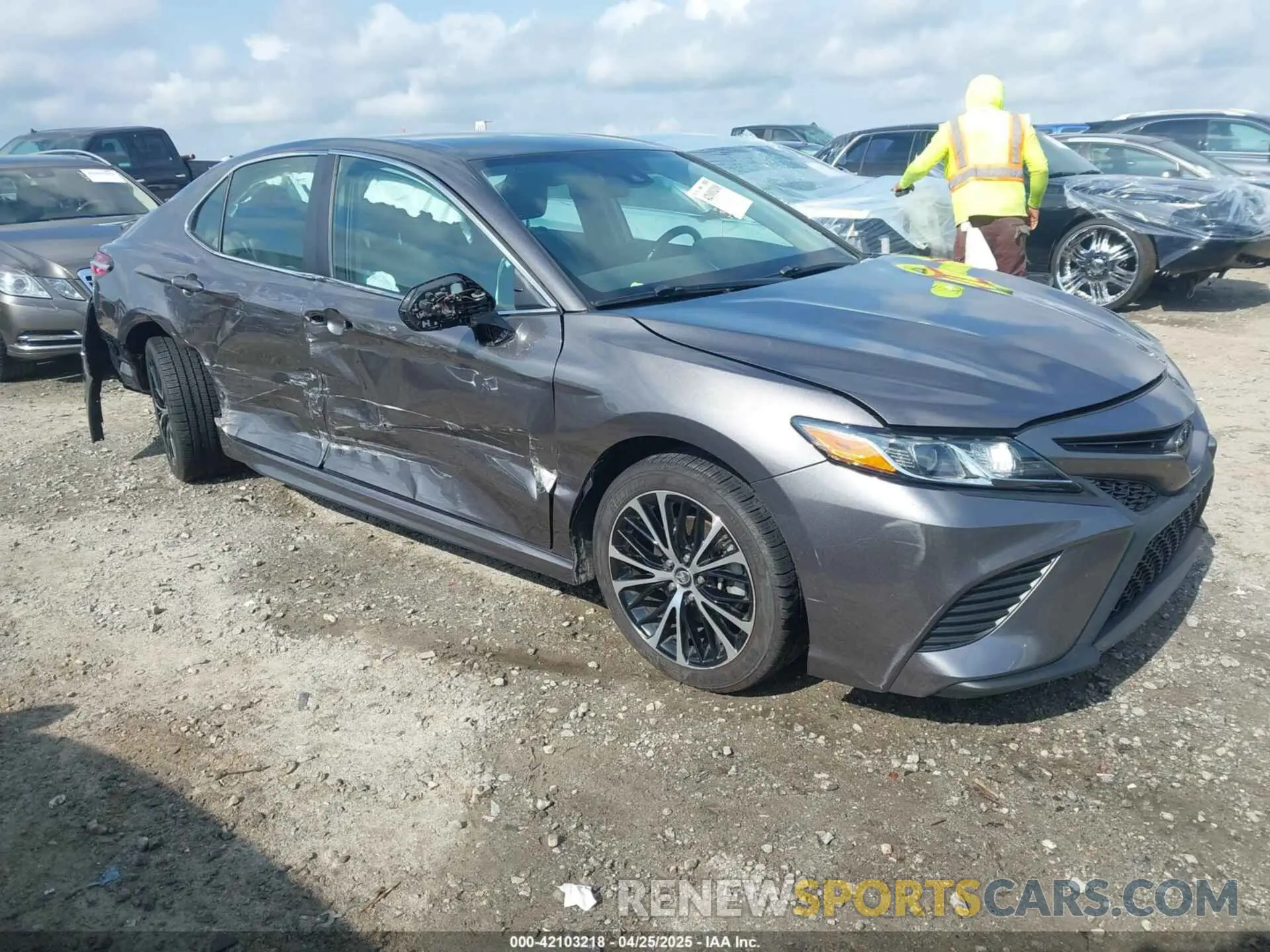 1 fotografías del automóvil dañado 4T1G11AKXLU880313 TOYOTA CAMRY 2020