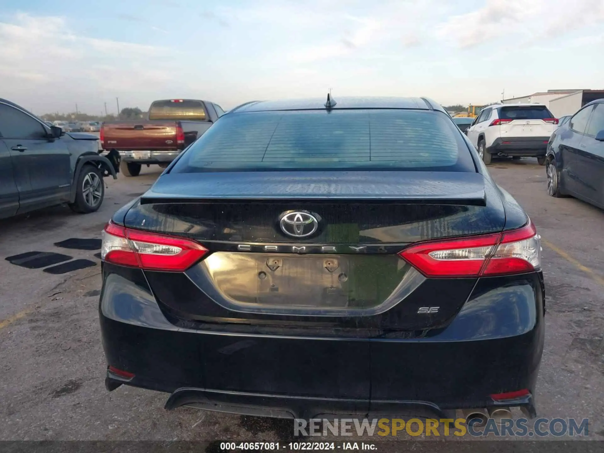 16 fotografías del automóvil dañado 4T1G11AKXLU886676 TOYOTA CAMRY 2020