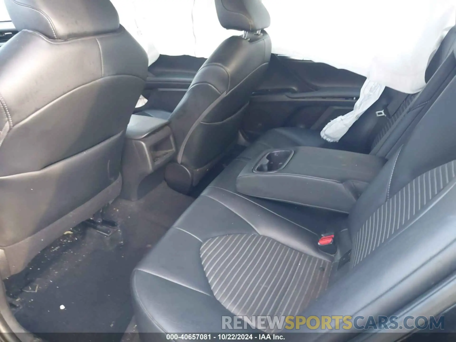 8 fotografías del automóvil dañado 4T1G11AKXLU886676 TOYOTA CAMRY 2020